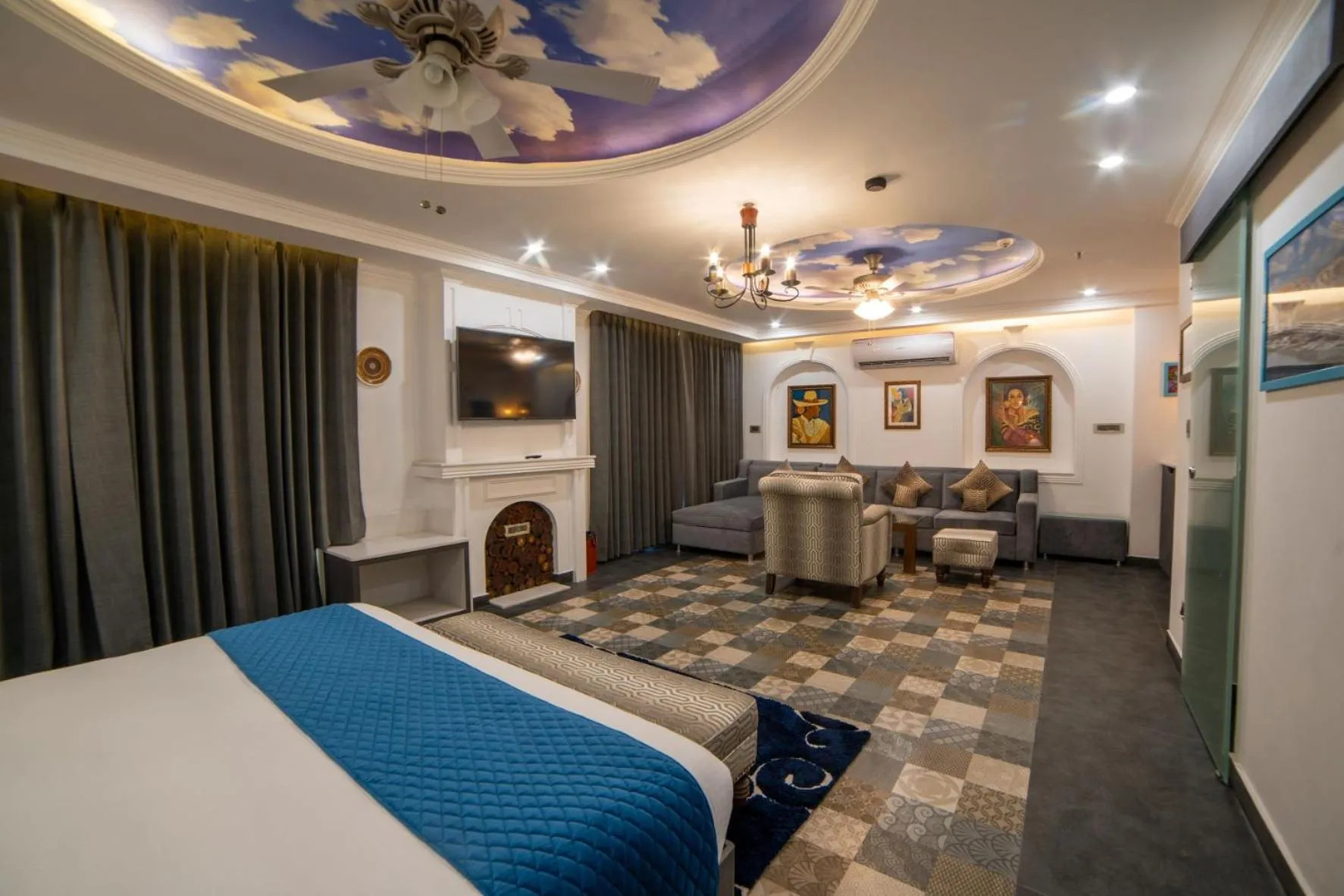 Photo of the whole room, Bed in Sterling Marbella Dehradun