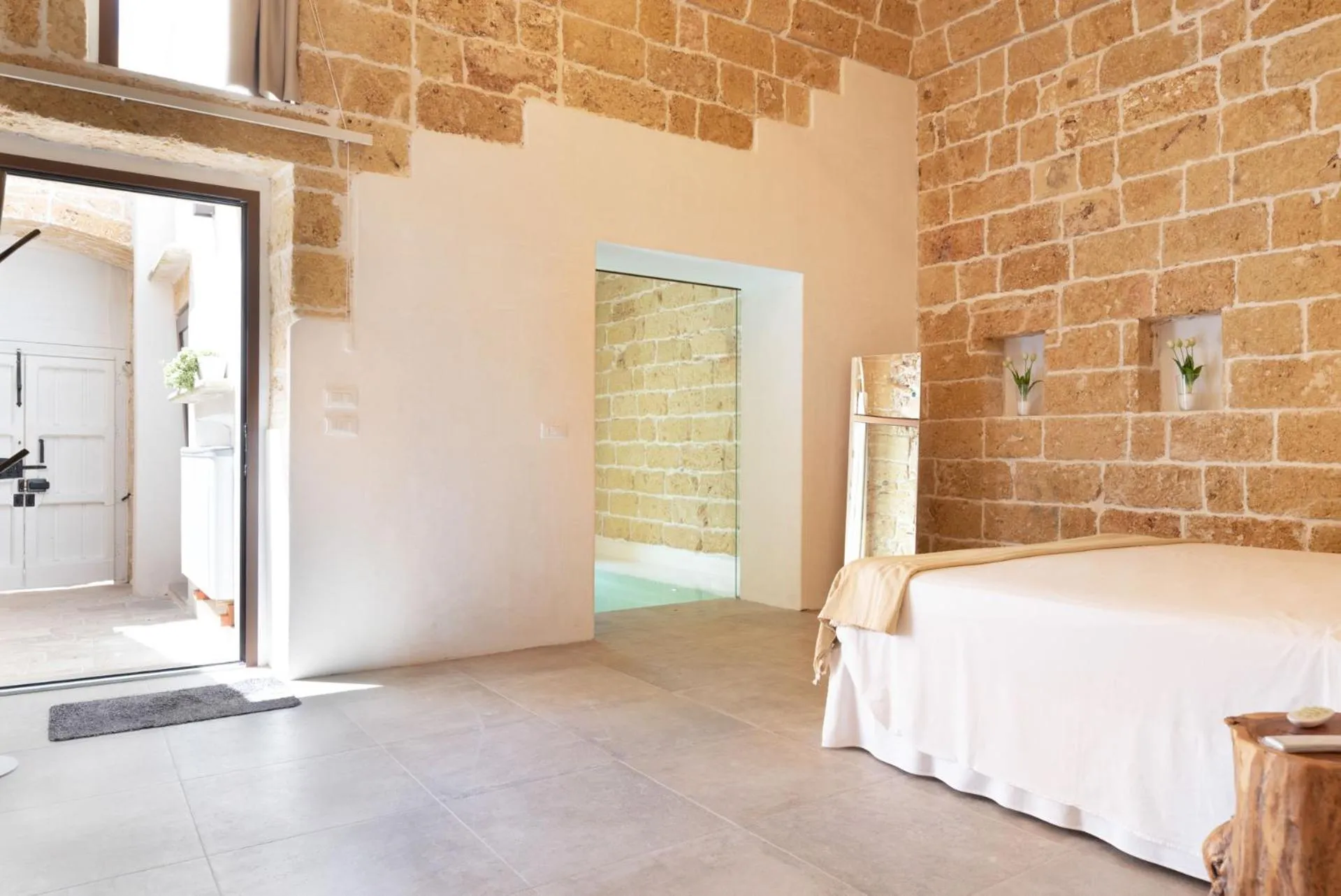 Swimming pool, Bed in Don Fernando 1938