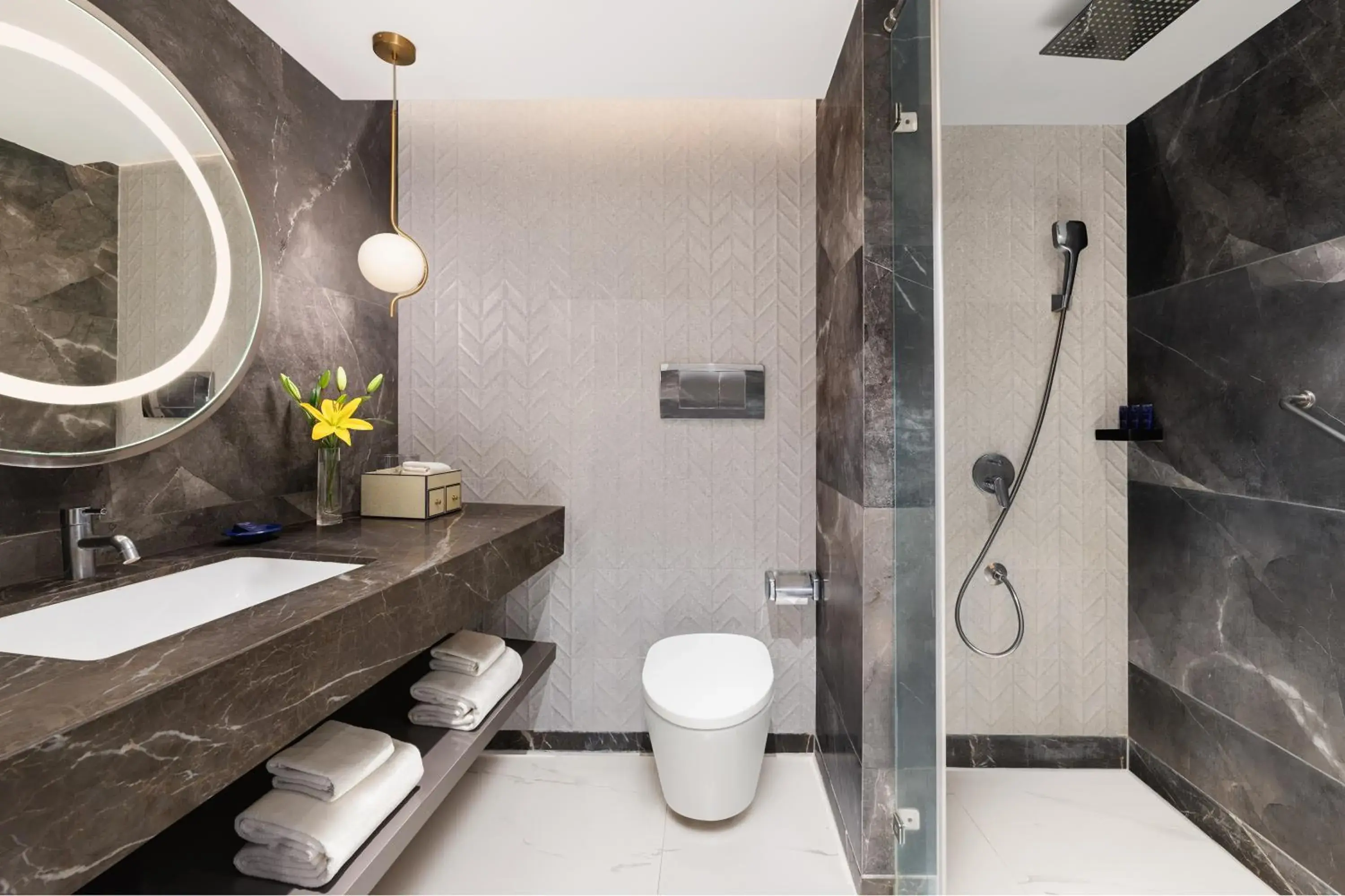 Deluxe Room King Bed in Vivanta Vijayawada, MG Road Deluxe Room King Bed in Vivanta Vijayawada, MG Road