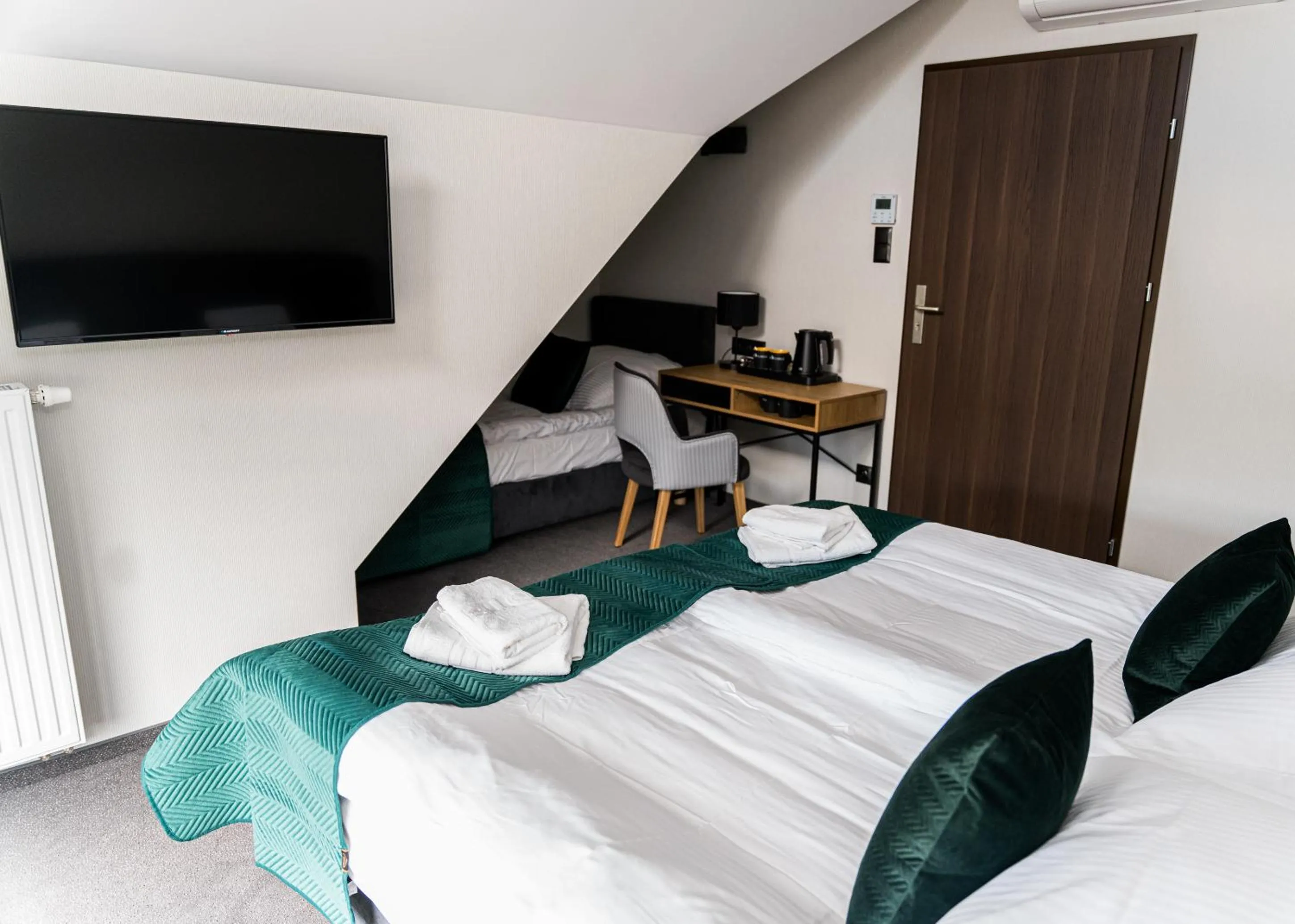 Bed in Hotel KAVKA & Restauracja