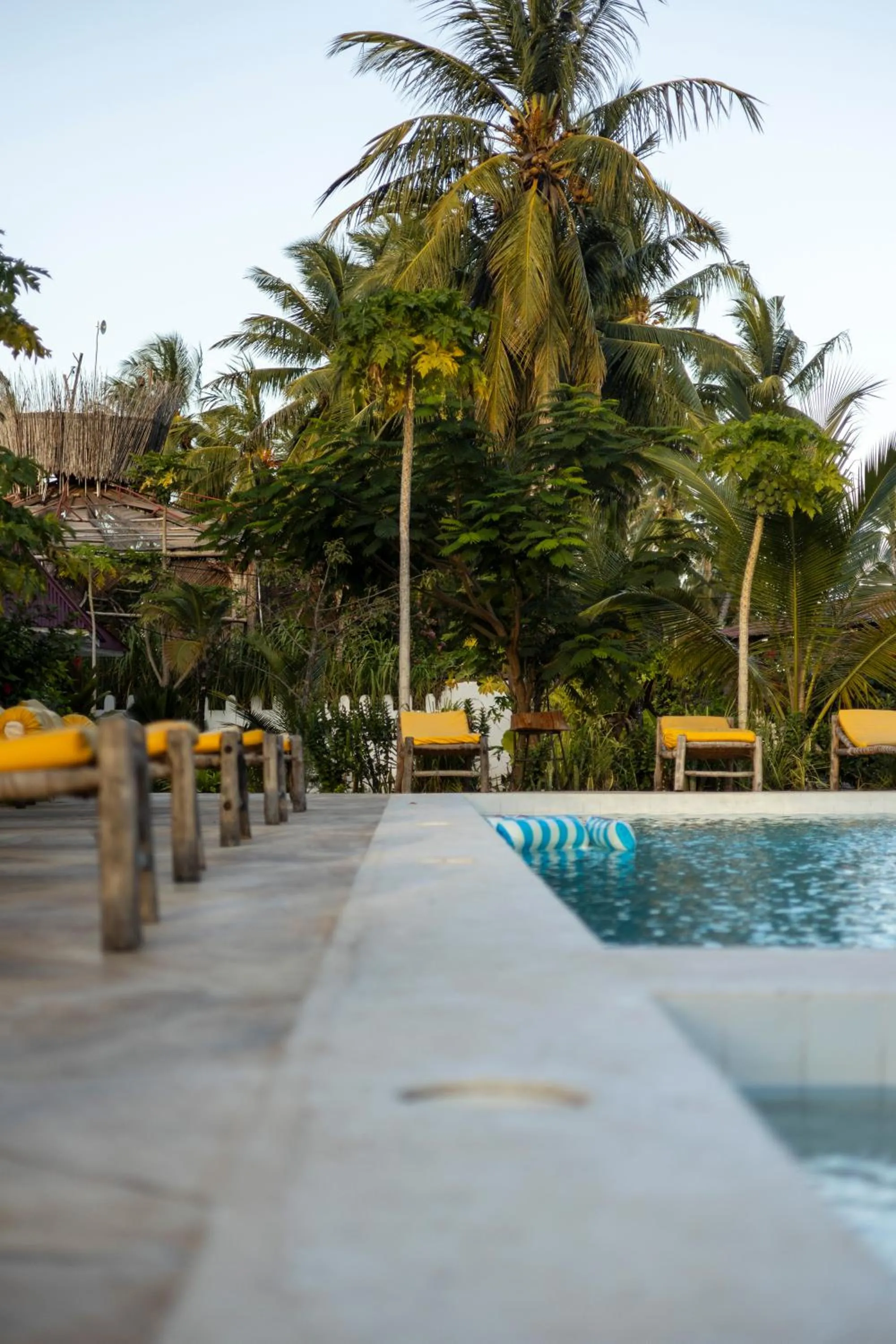 Mem Luxury Apartments and Hotel