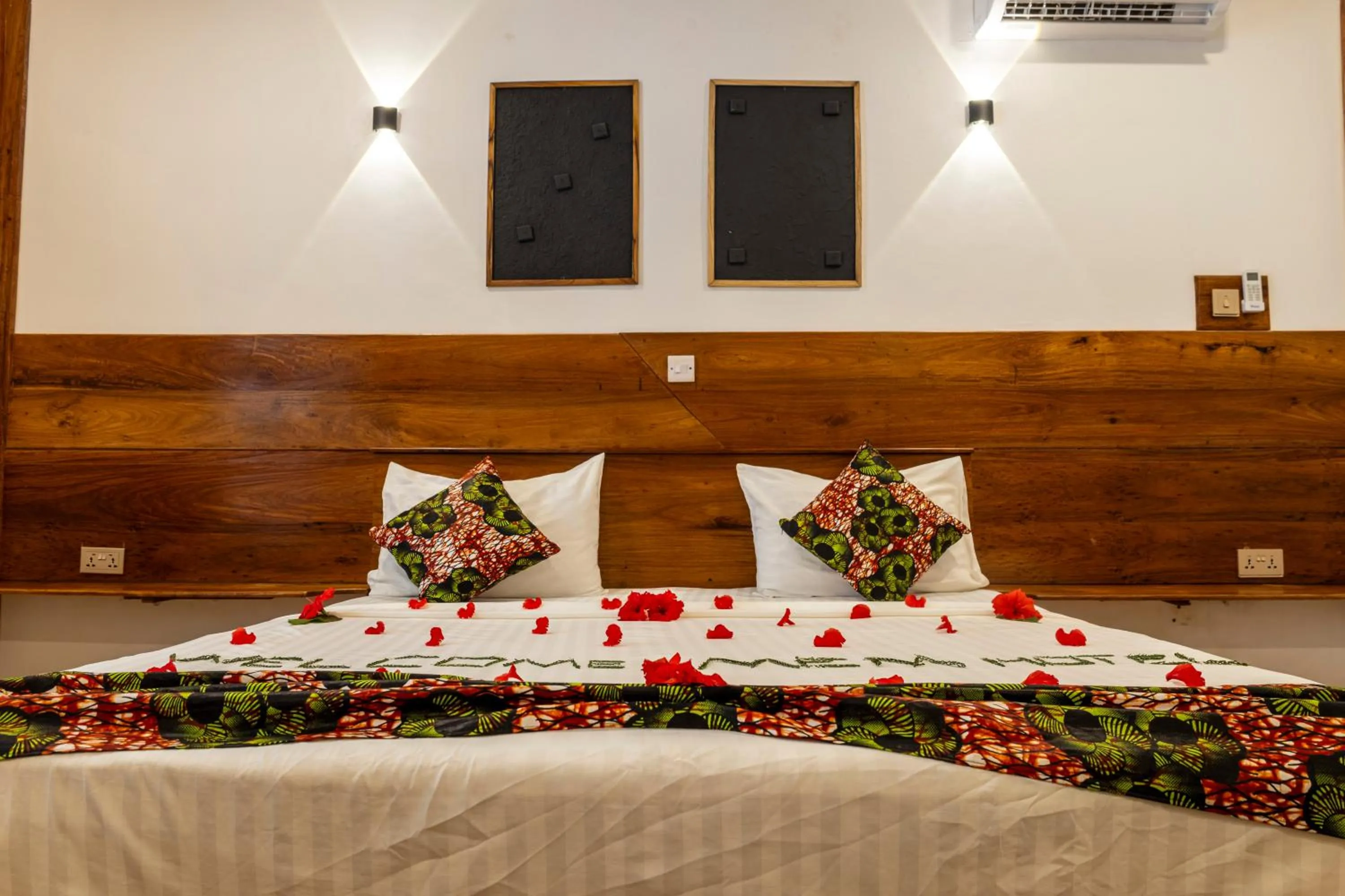 Bed in Mem Luxury Apartments and Hotel