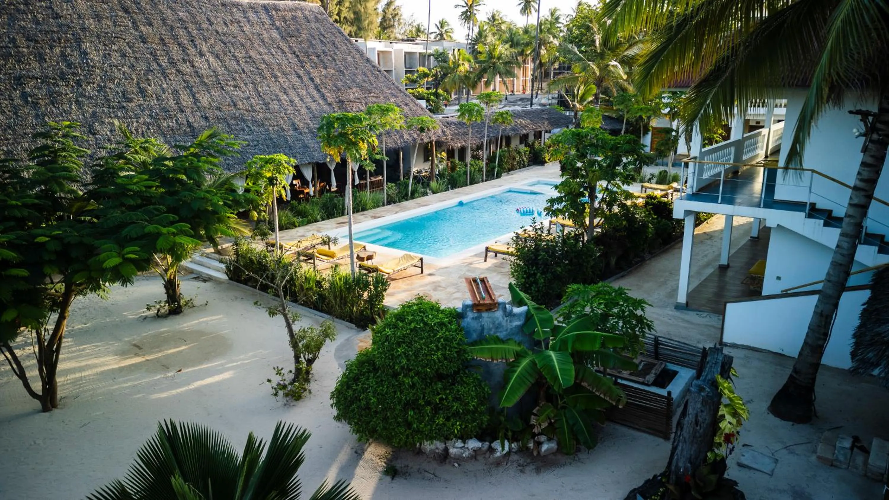 Mem Luxury Apartments and Hotel