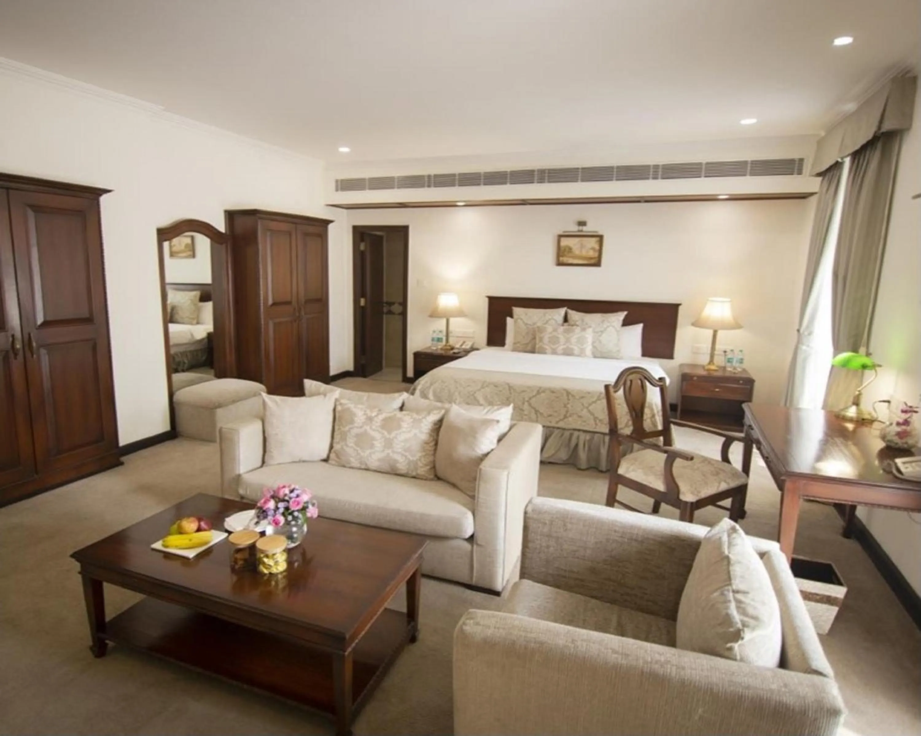 Bedroom, Bed in Ambassador, New Delhi - IHCL SeleQtions