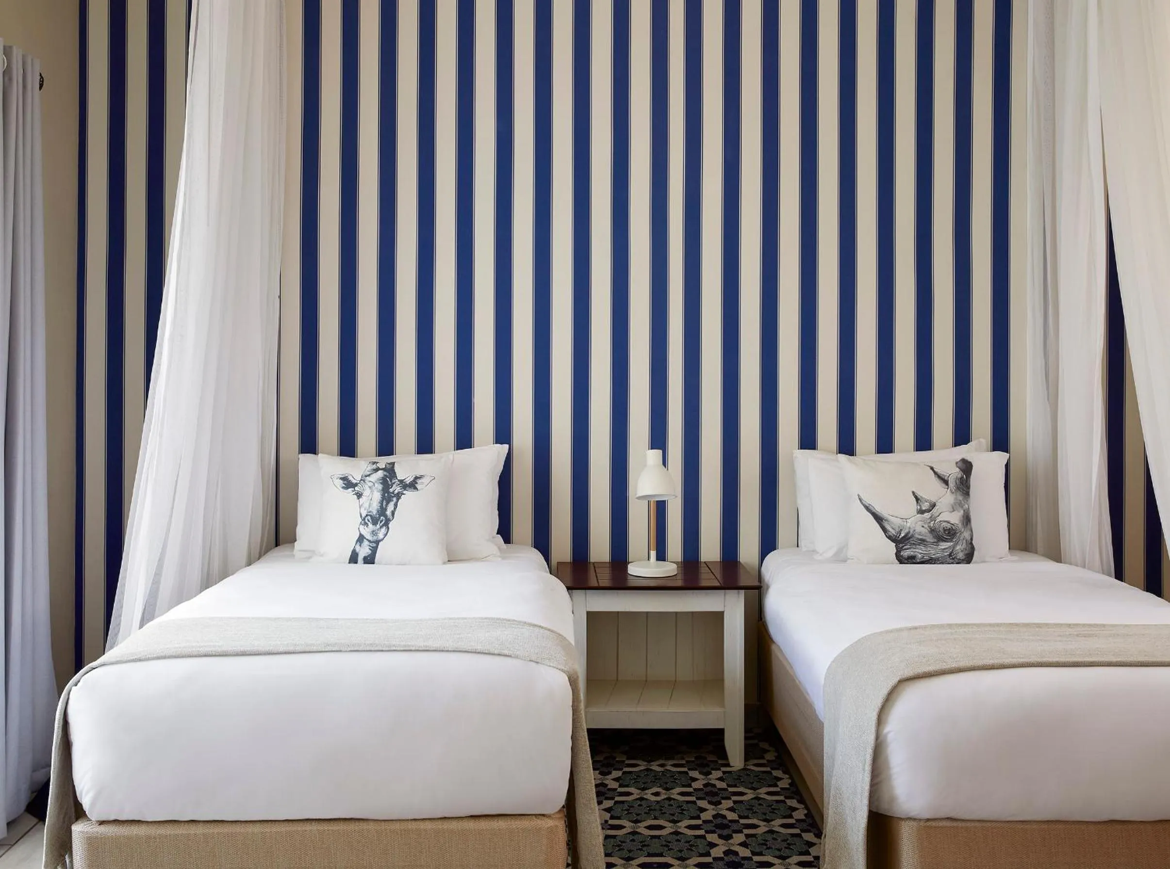 children, Bed in Pioneers