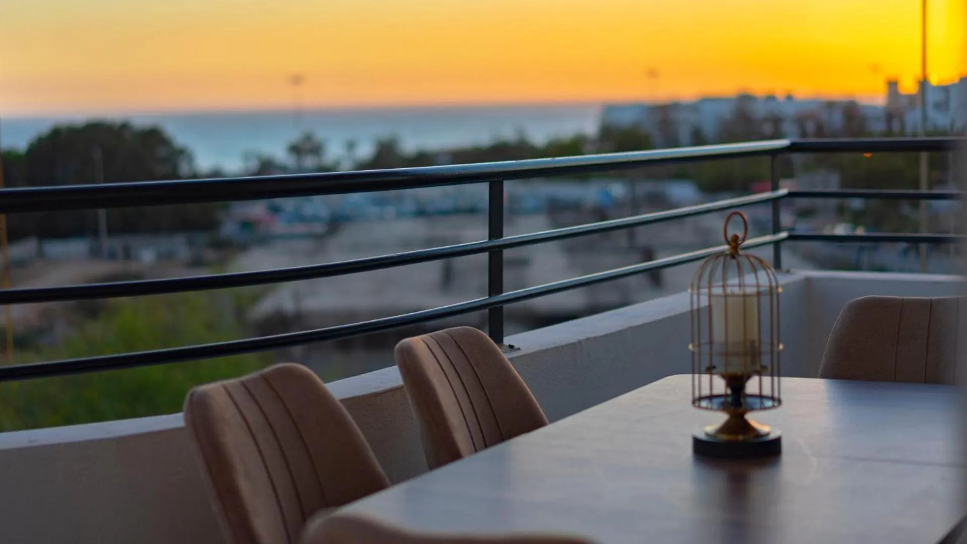 Balcony/Terrace in Sables D'or Appart Hôtel