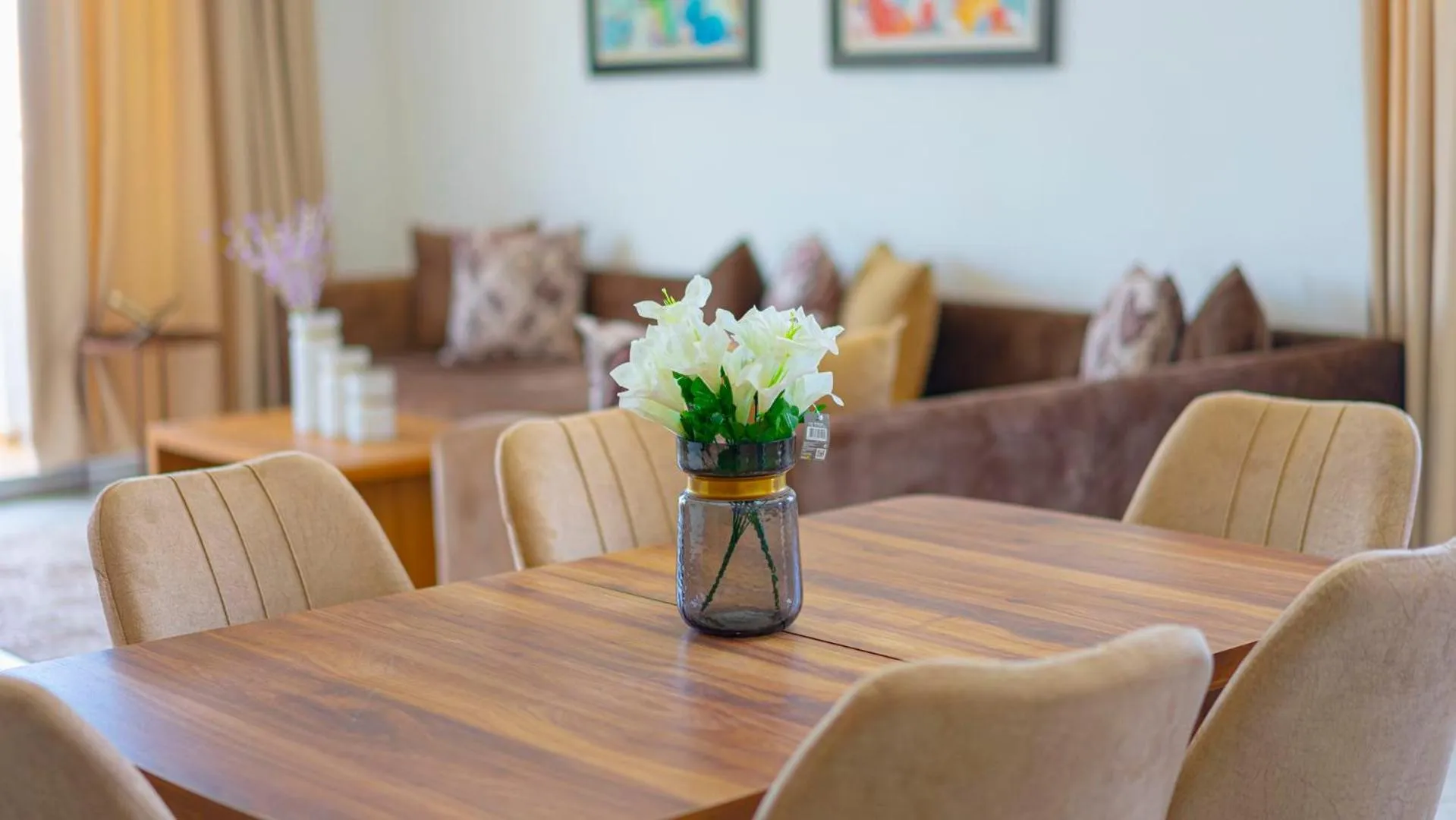 Communal lounge/ TV room in Sables D'or Appart Hôtel