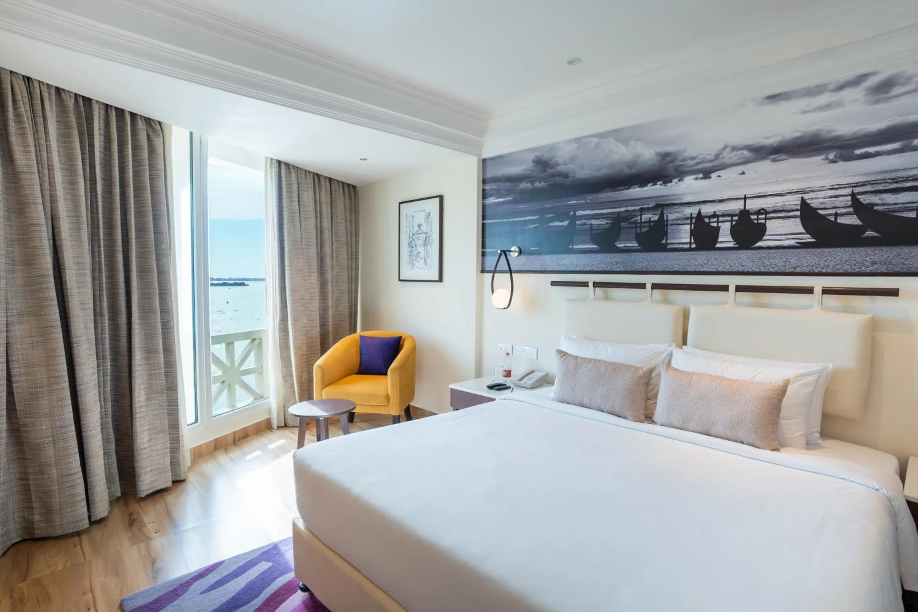 Bed in Vivanta Ernakulam, Marine Drive