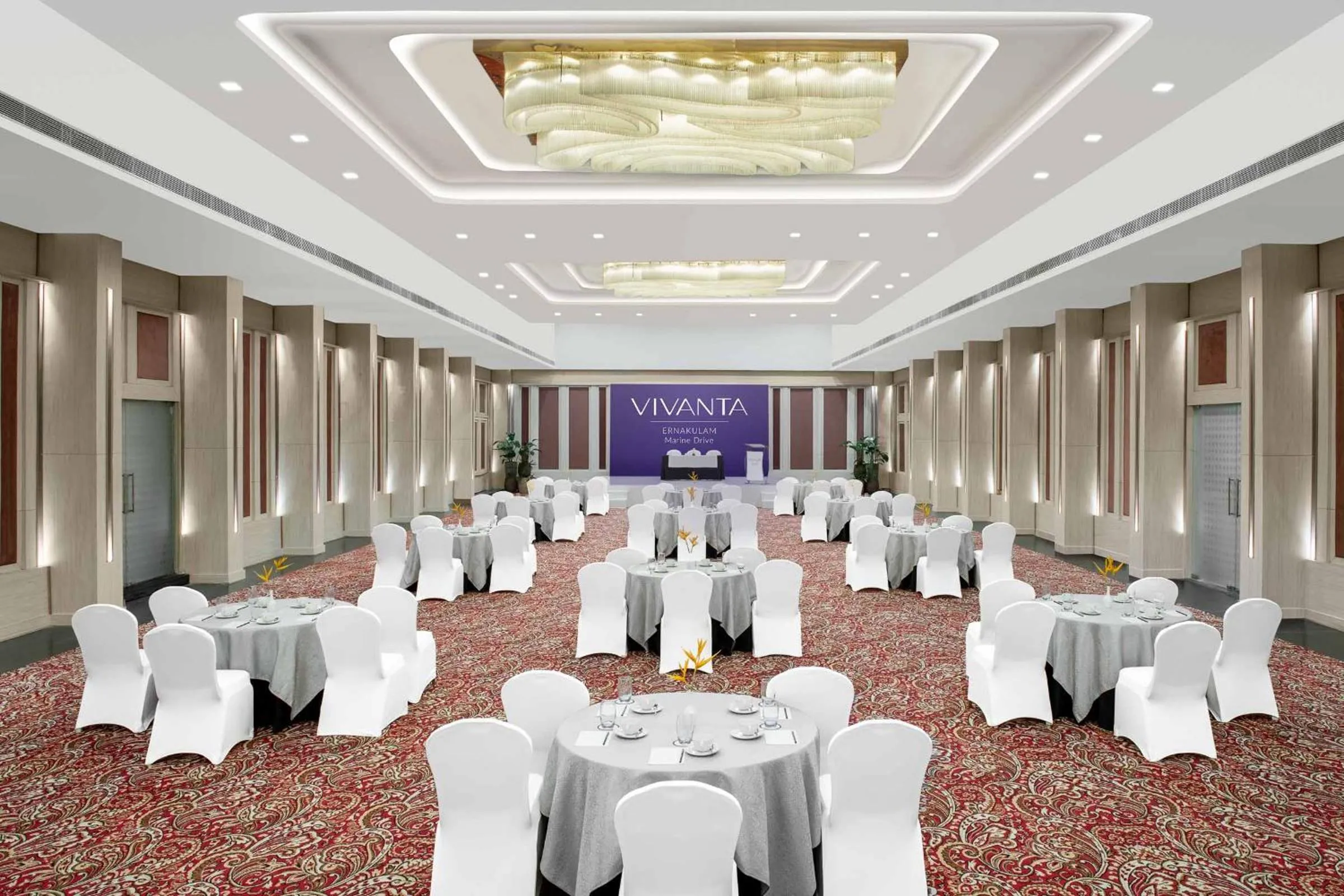 Banquet/Function facilities in Vivanta Ernakulam, Marine Drive
