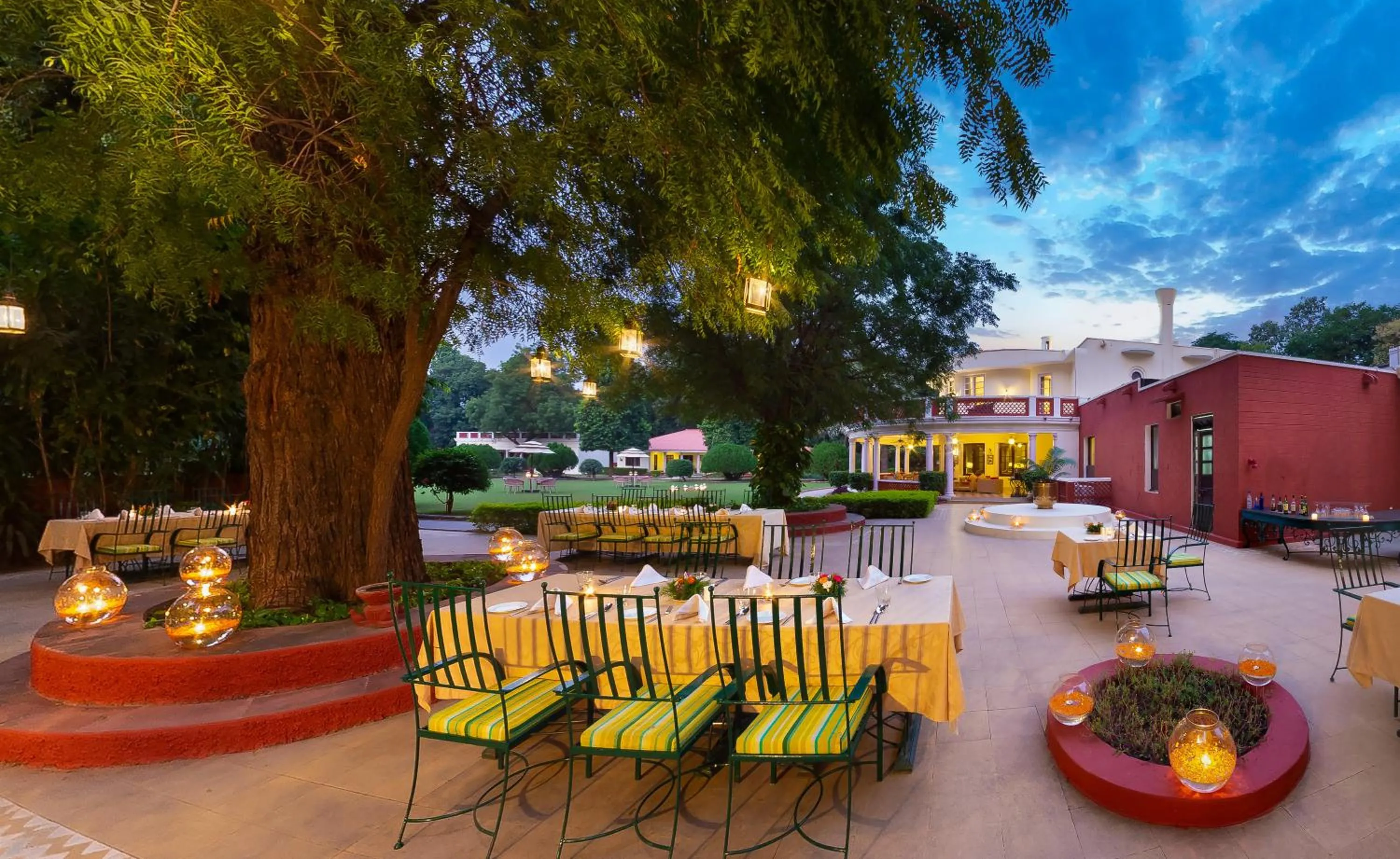 Restaurant/places to eat in The Maharaja's Lodge, Ranthambore