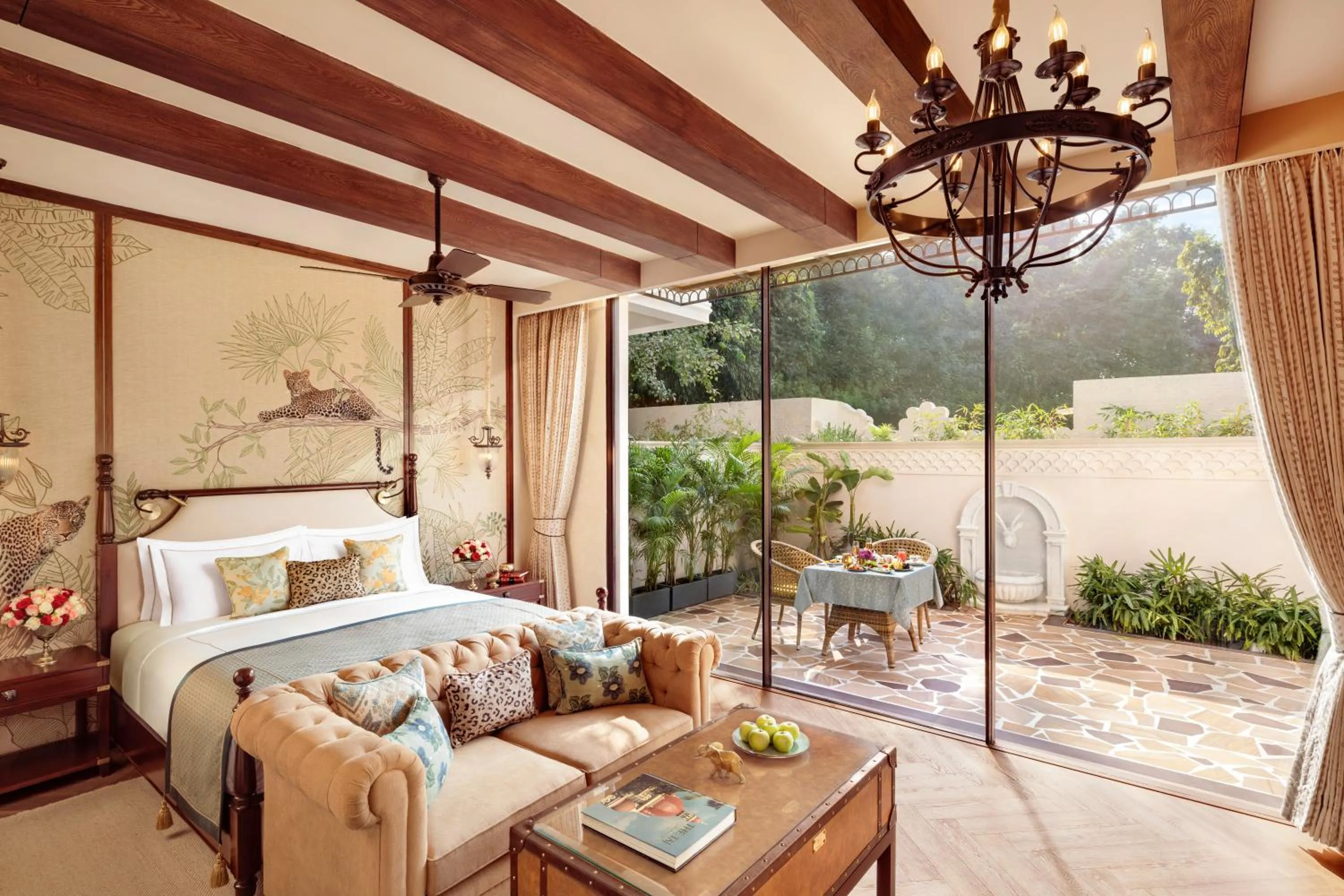 Photo of the whole room, Bed in The Maharaja's Lodge, Ranthambore