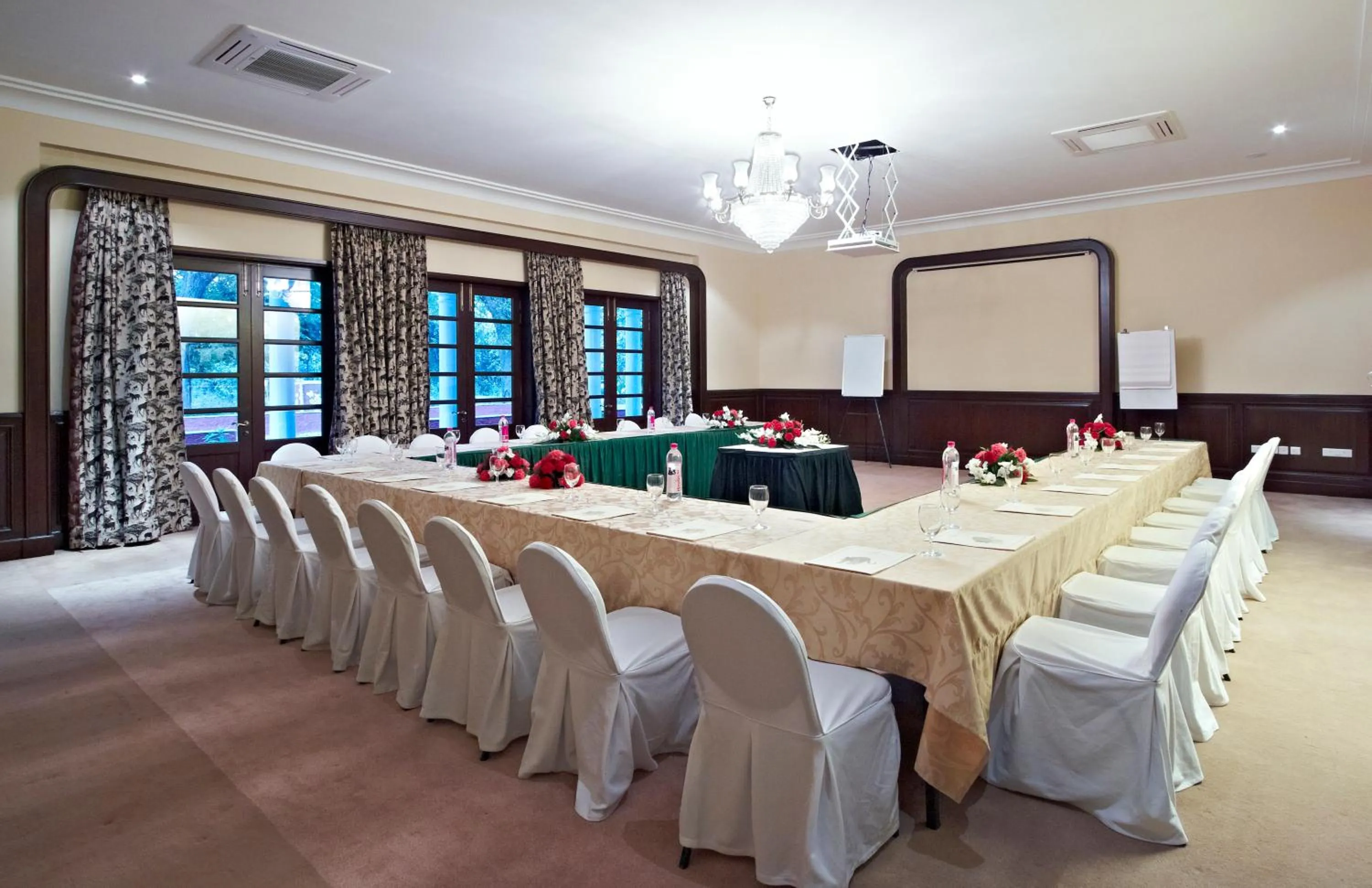 Business facilities in The Maharaja's Lodge, Ranthambore