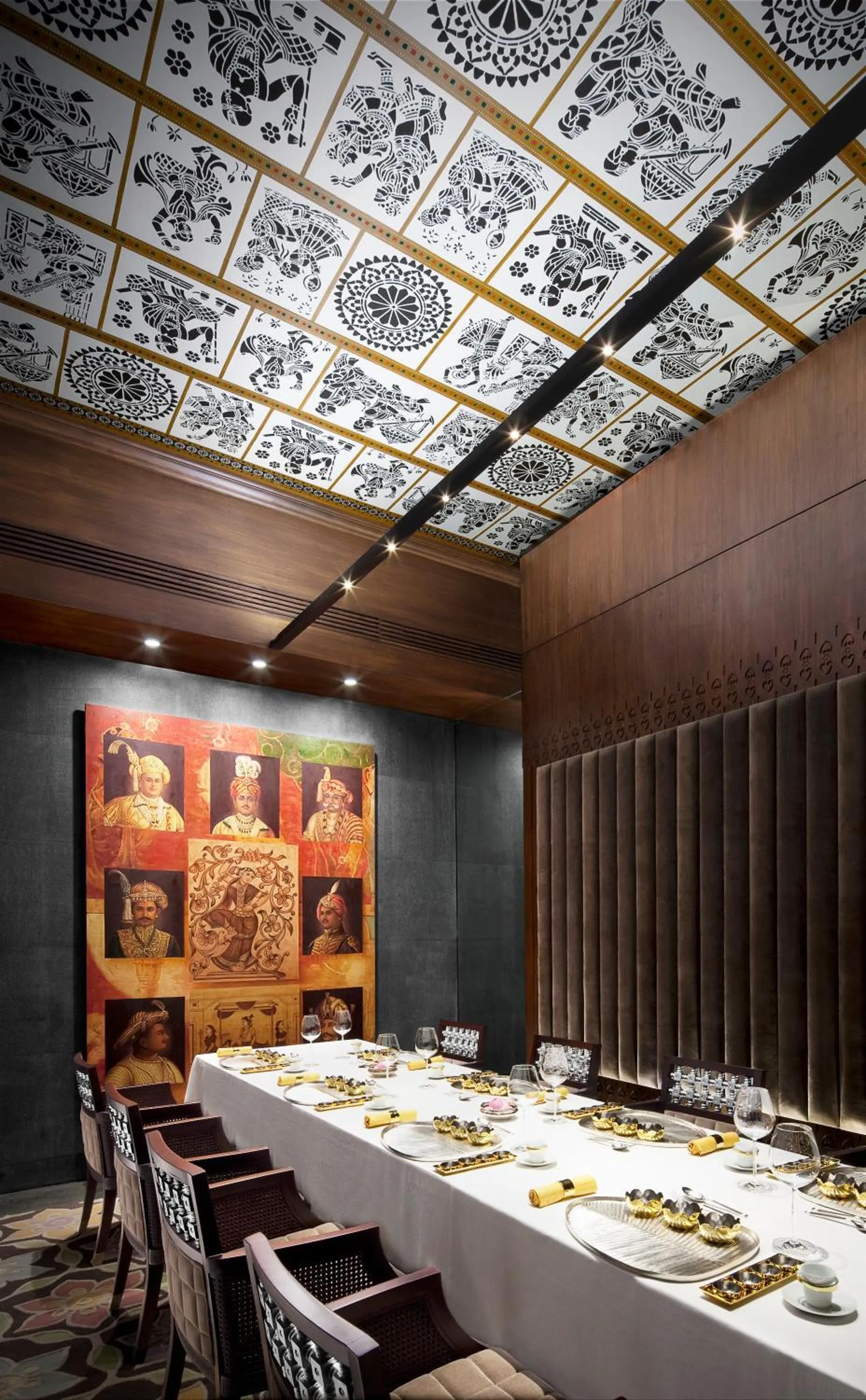 Restaurant/places to eat in Taj Coromandel