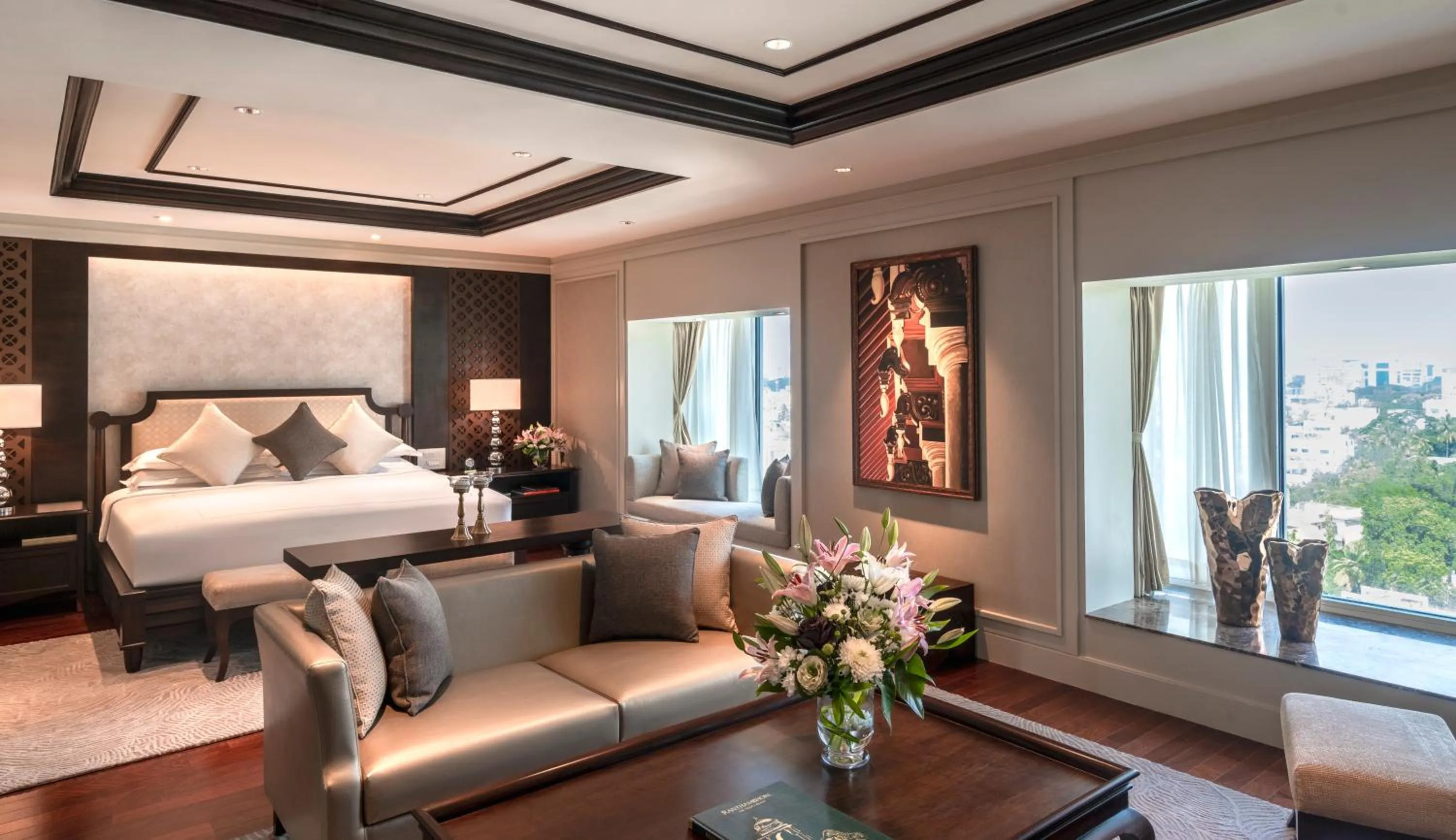 Living room, Bed in Taj Coromandel