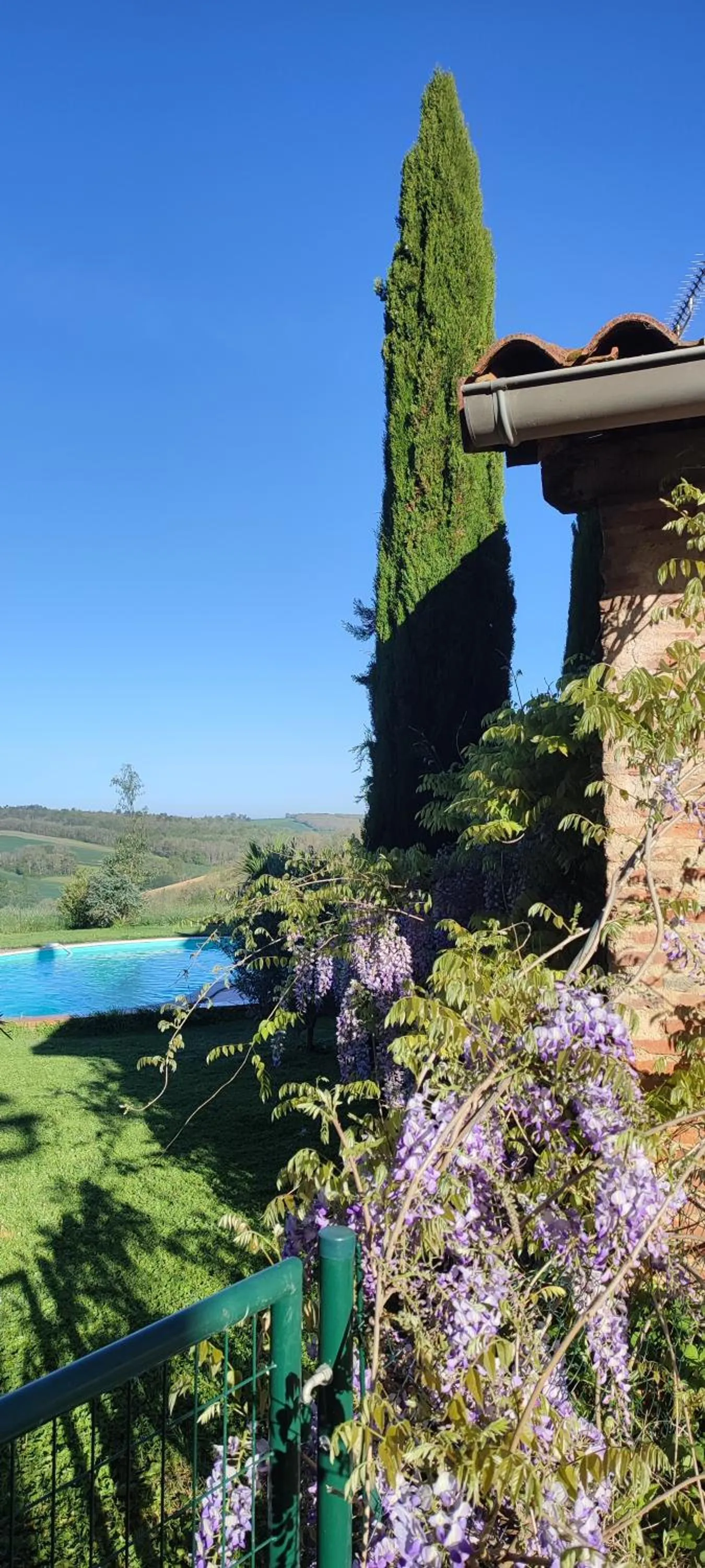 Property building in Les Hauts de Grazac, Chambres et Tables d'hôtes