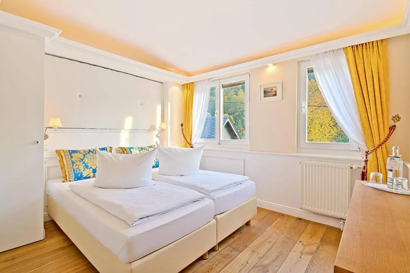 Bed in Hotel Weinberg-Schlößchen