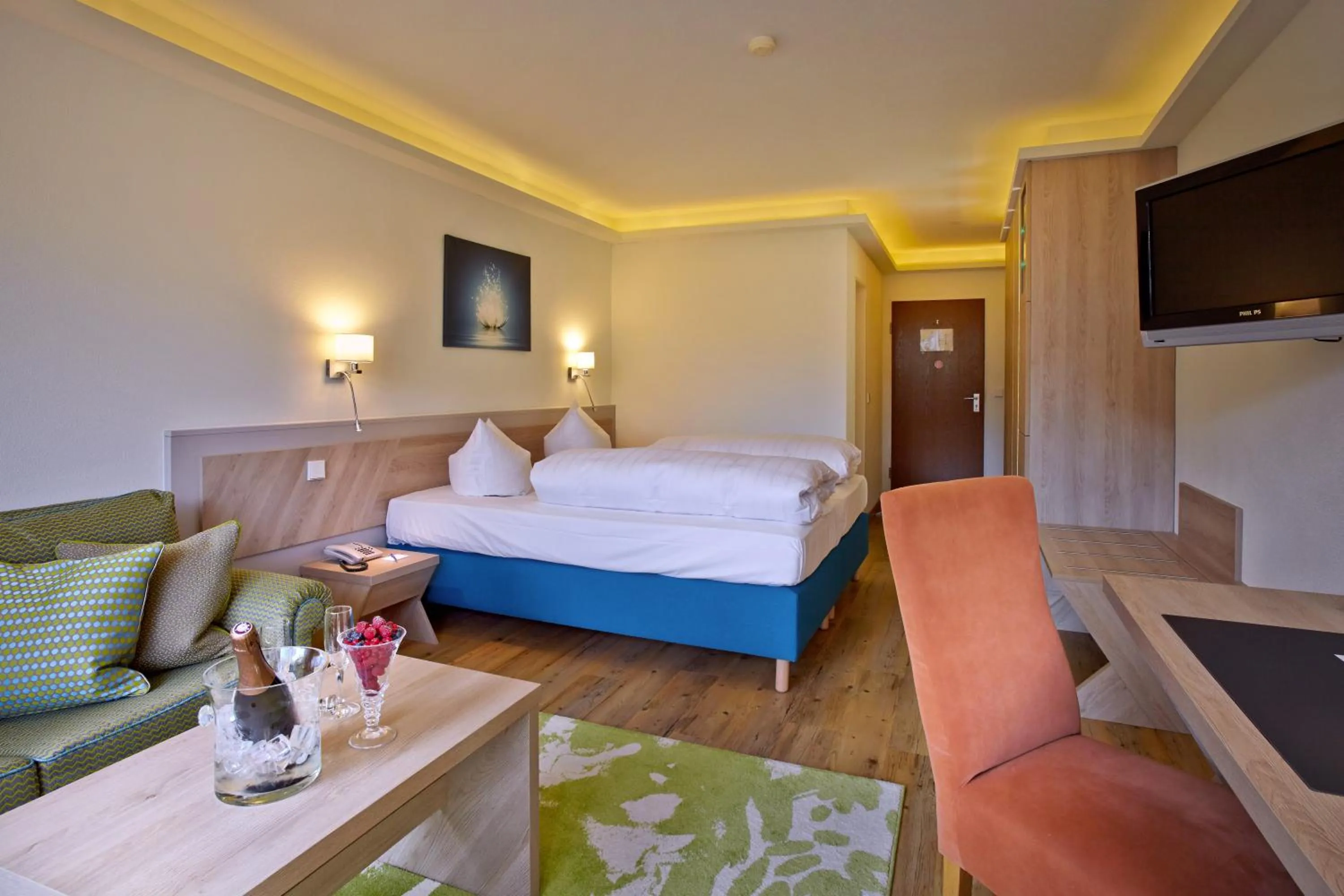 Photo of the whole room, Bed in Hotel Schloss Berg