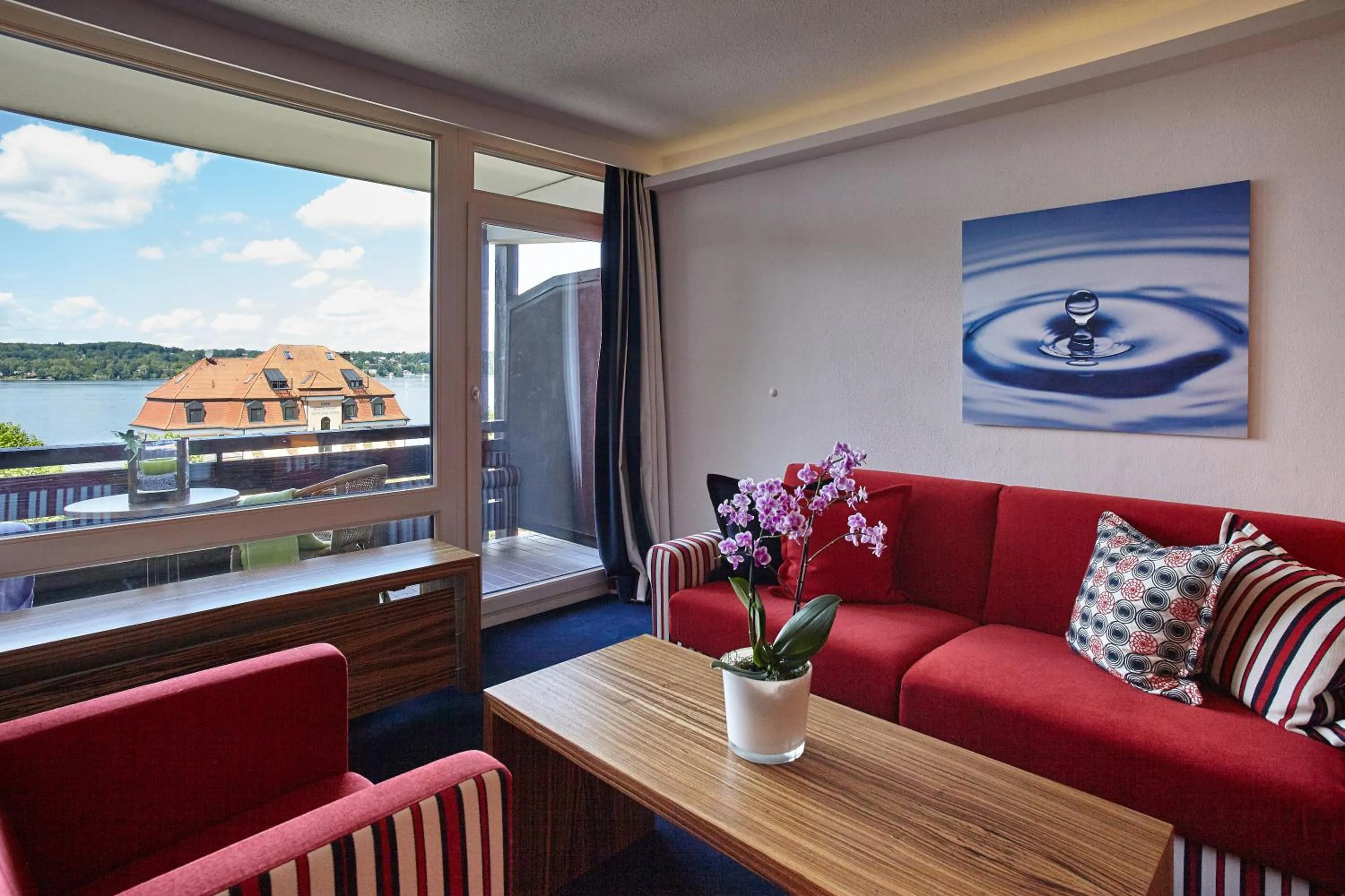 Photo of the whole room in Hotel Schloss Berg