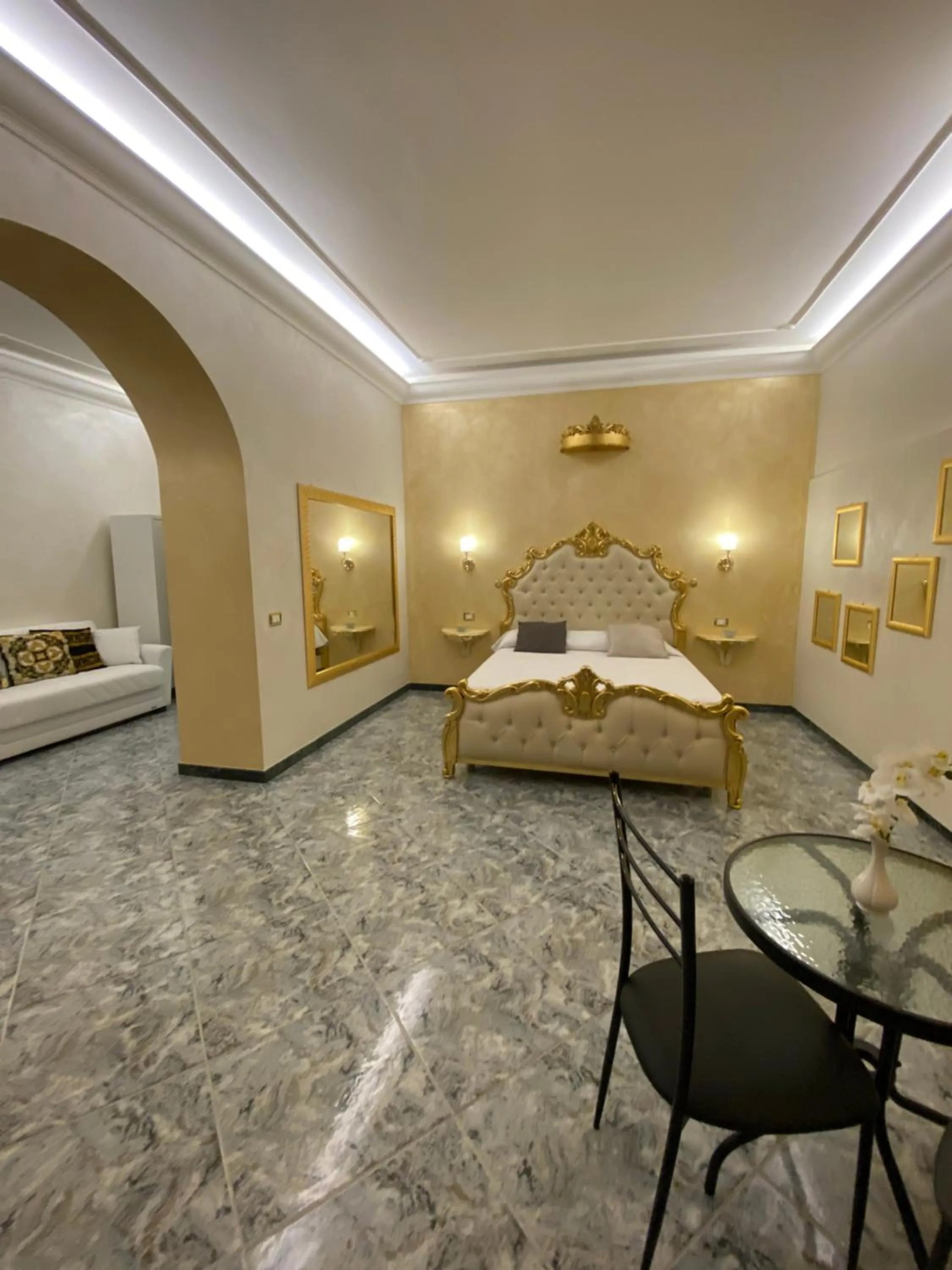 Bed in Suite Incentro Salerno