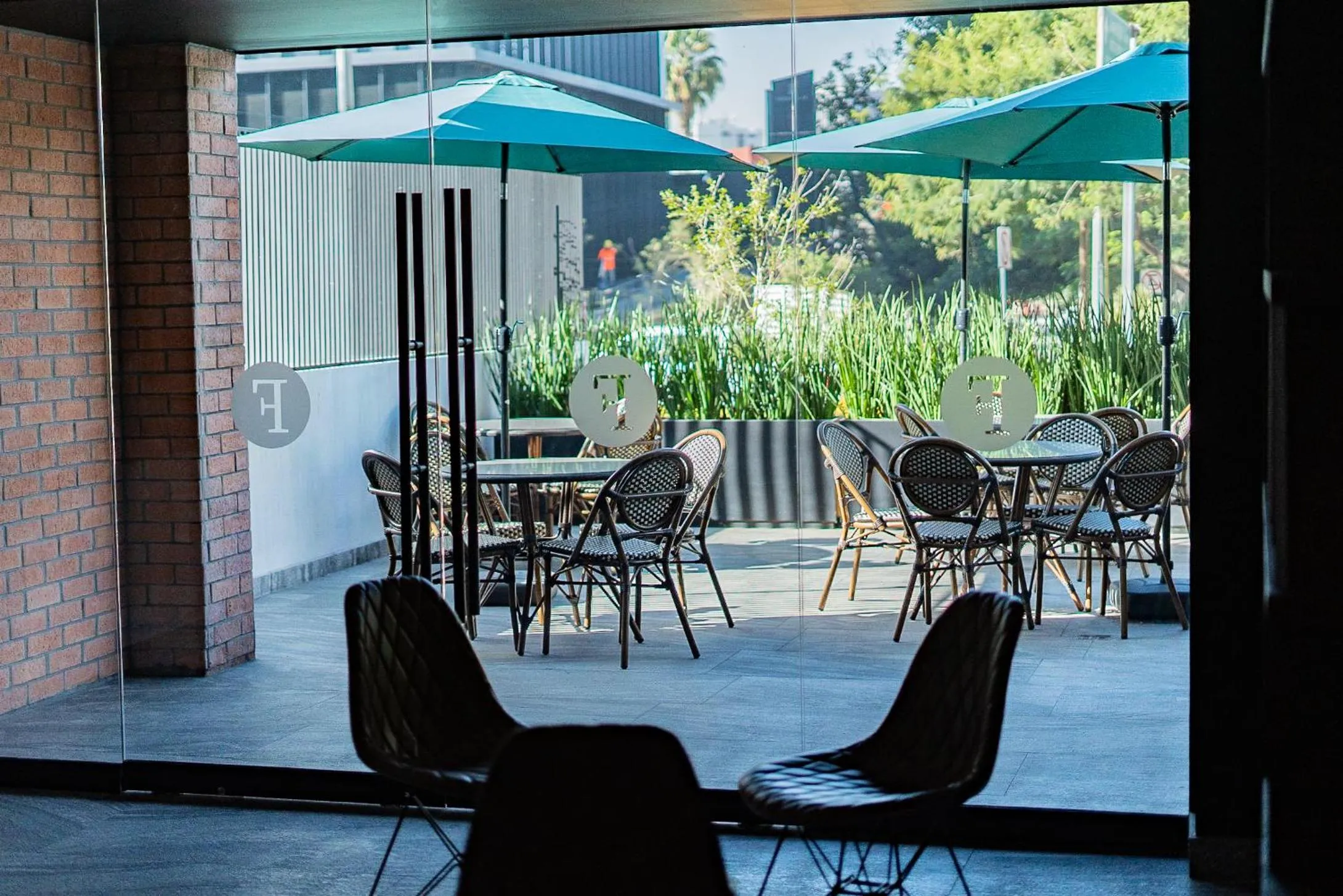 Restaurant/places to eat in FULTON Business Luxury HOTEL