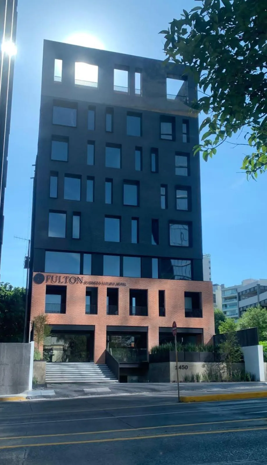 Property building in FULTON Business Luxury HOTEL