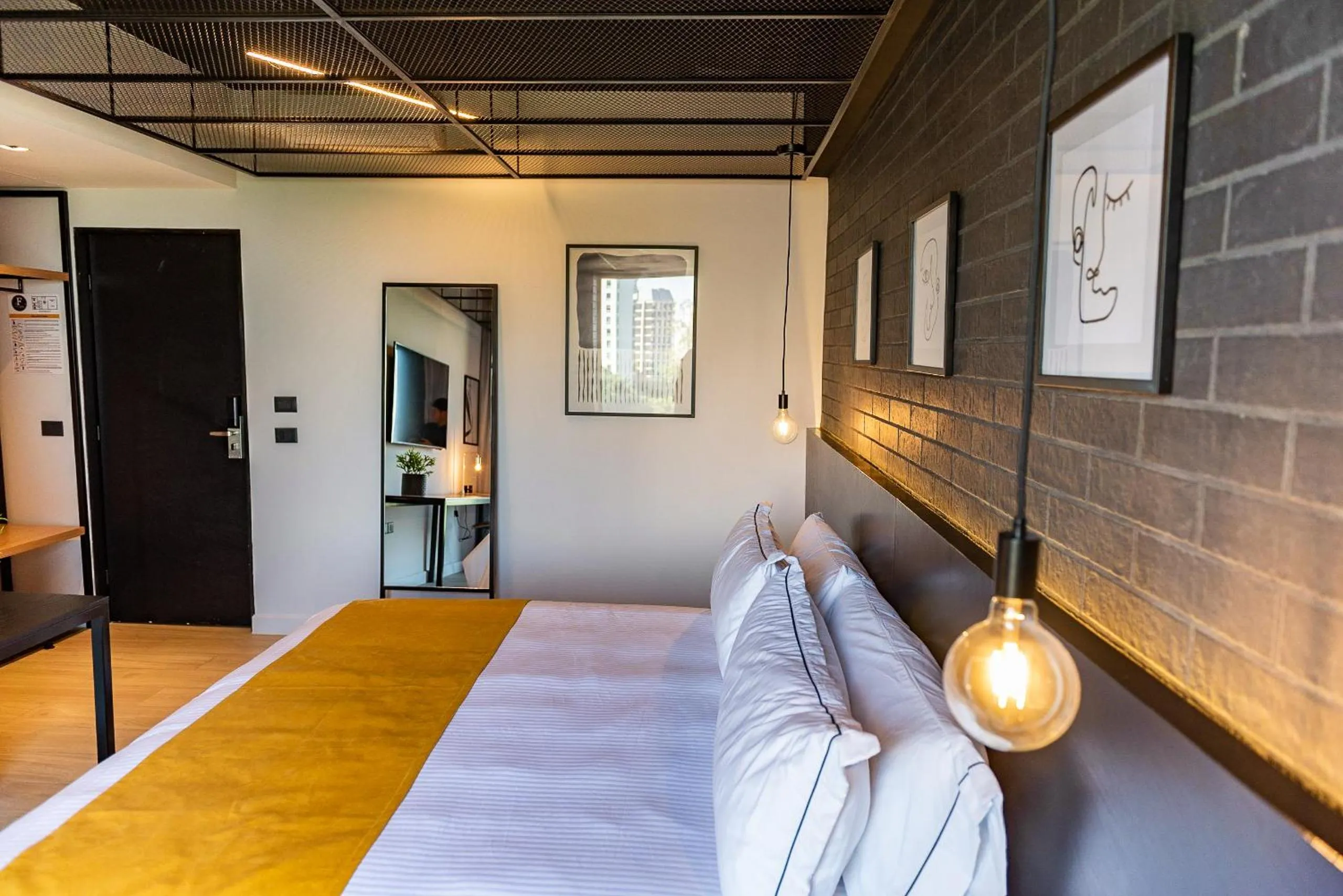 Bedroom, Bed in FULTON Business Luxury HOTEL