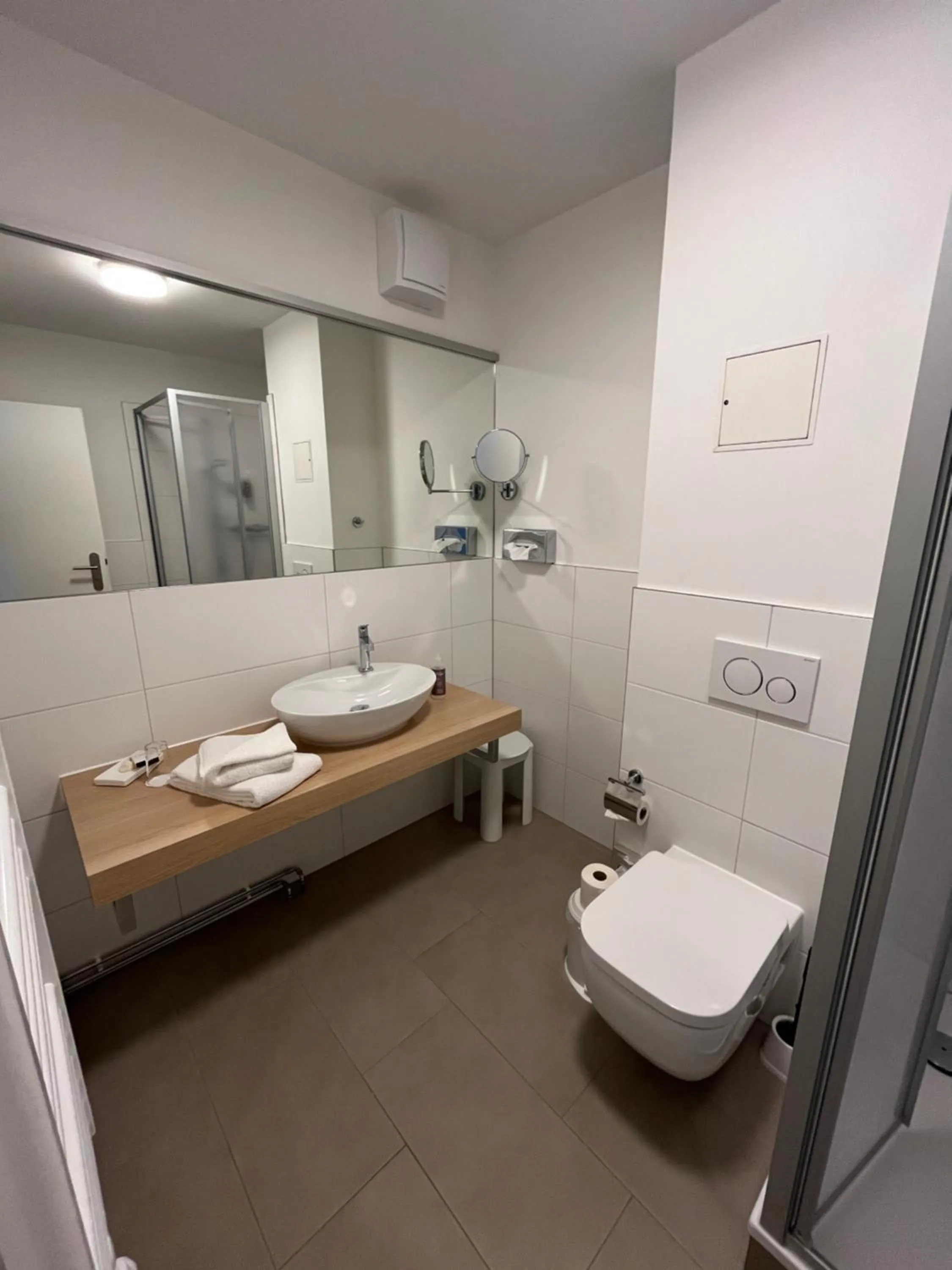 Bathroom in Hotel Am Alten Strom