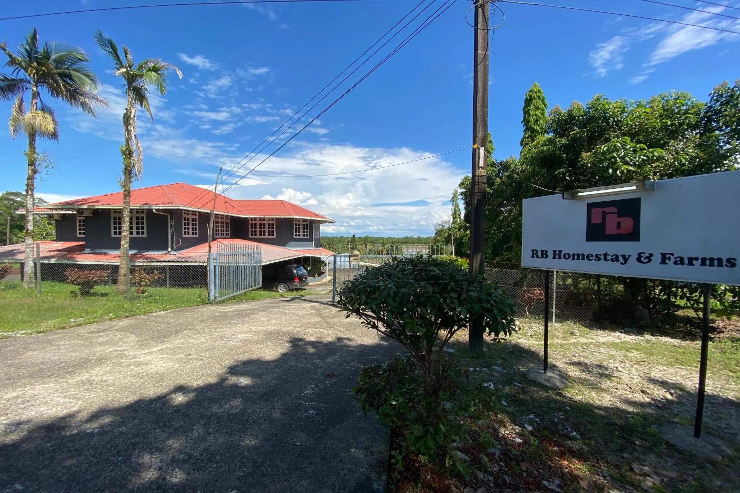 Facade/entrance in Hotel O Rb Homestay & Farms