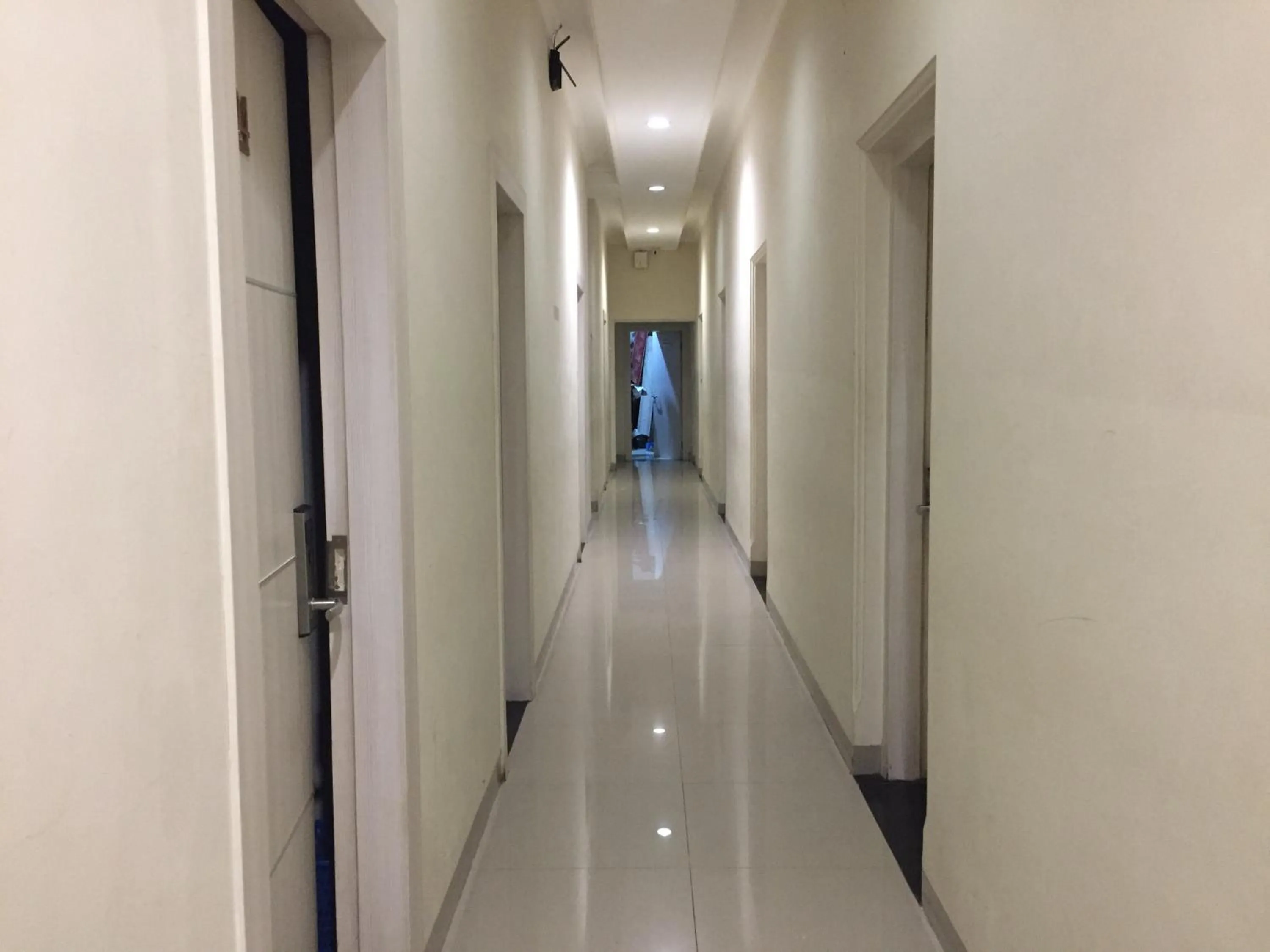 RedDoorz Plus @ Hotel Alden Makassar