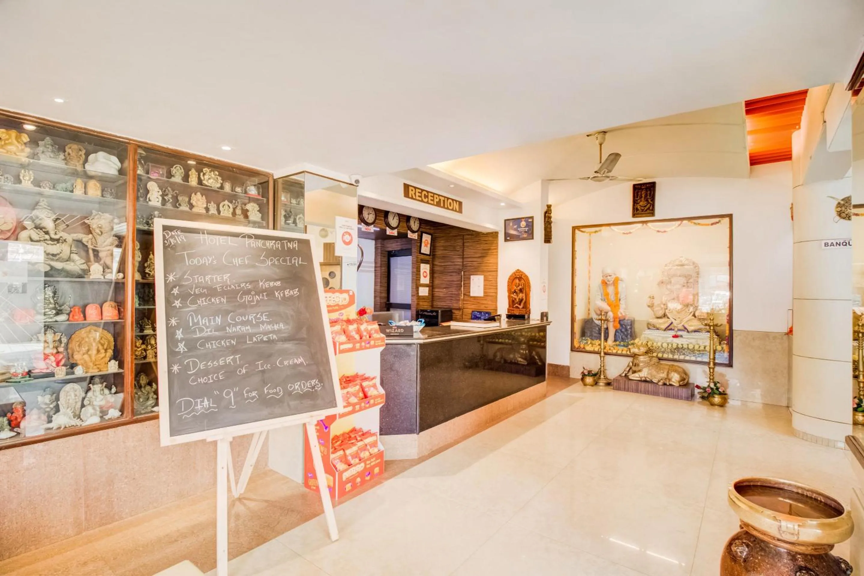 Lobby or reception in Collection O Panchratna