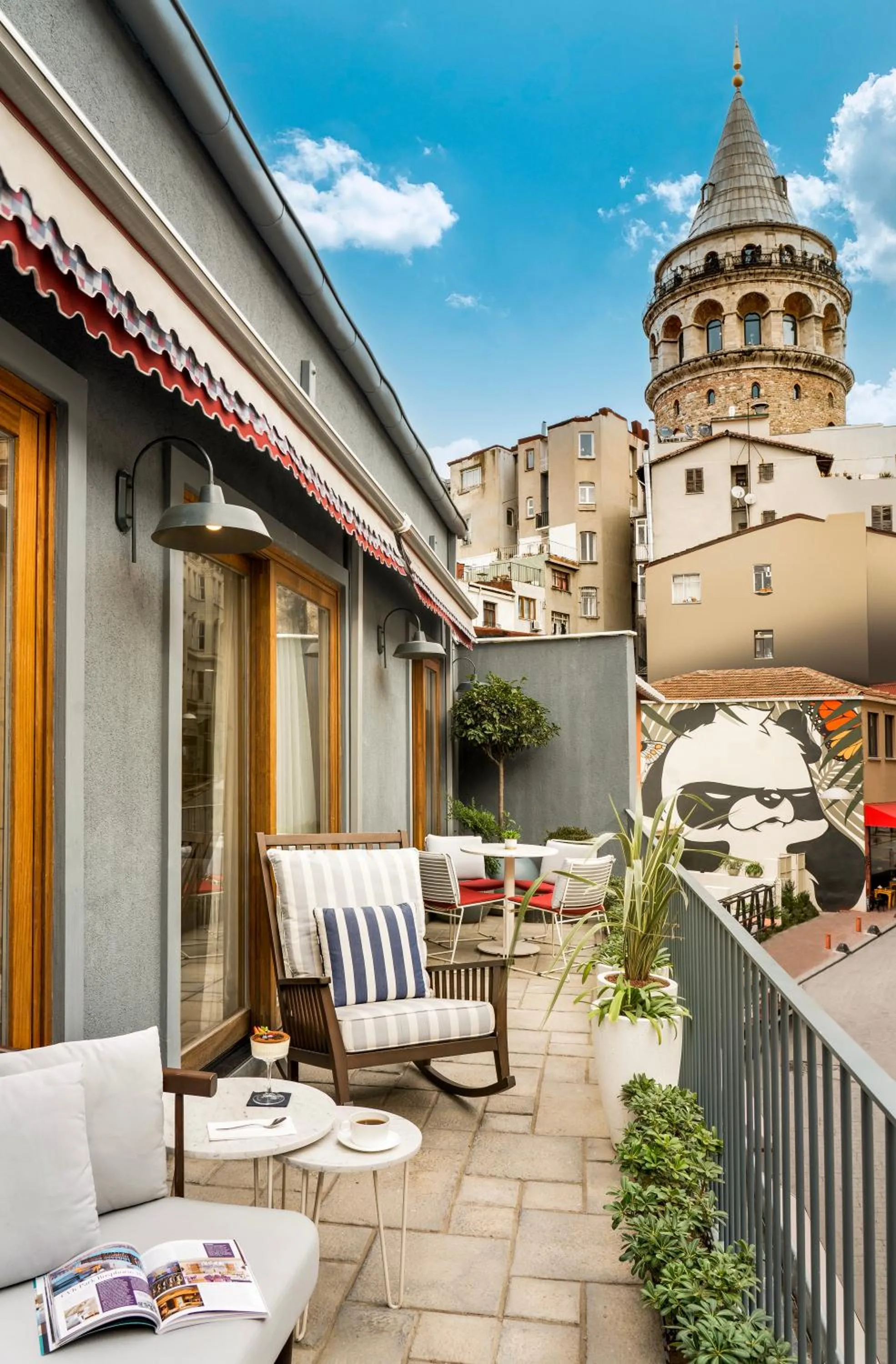 Ecole St. Pierre Hotel