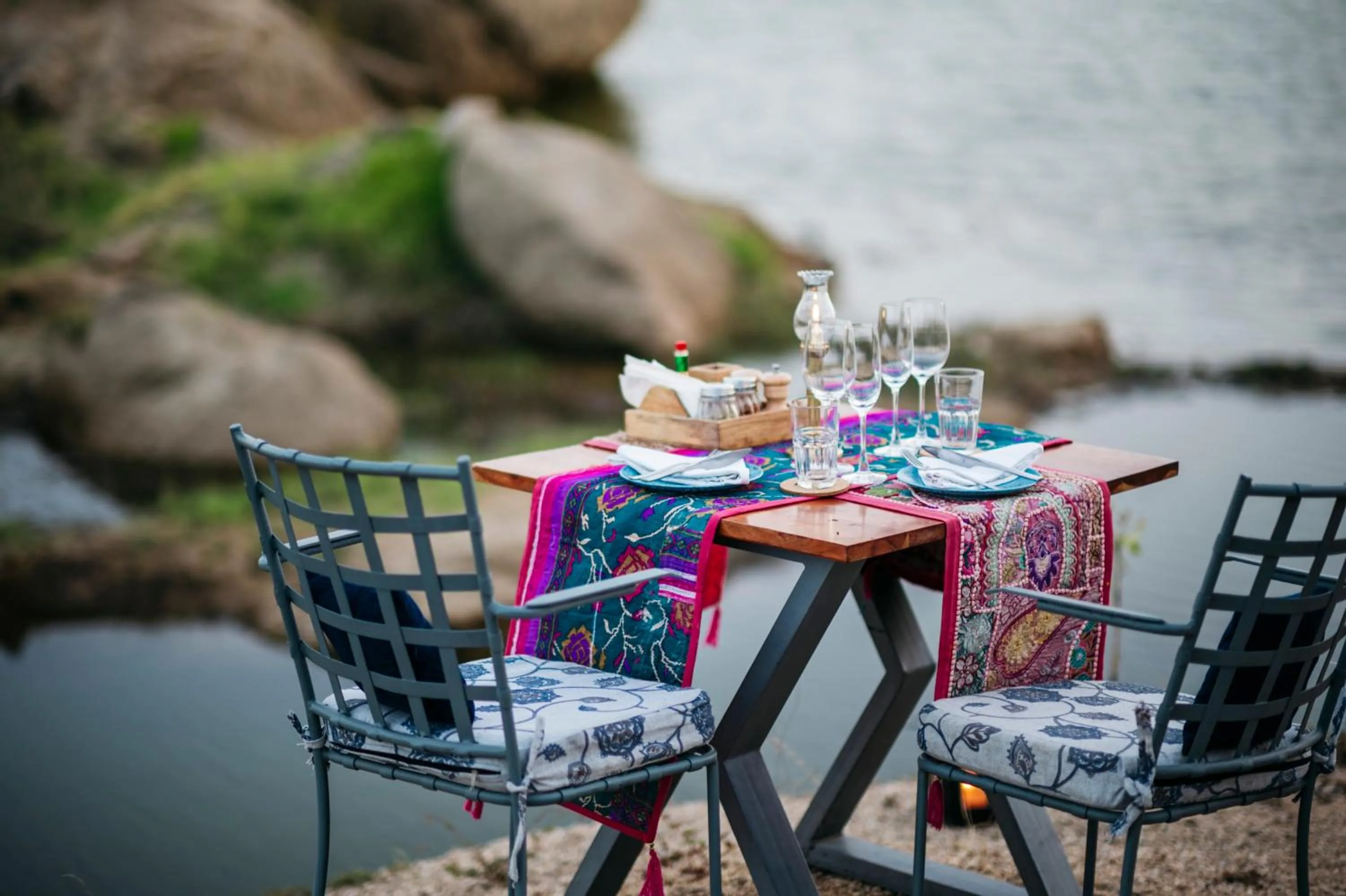 Dining area in WelcomHeritage Cheetahgarh Resort & Spa