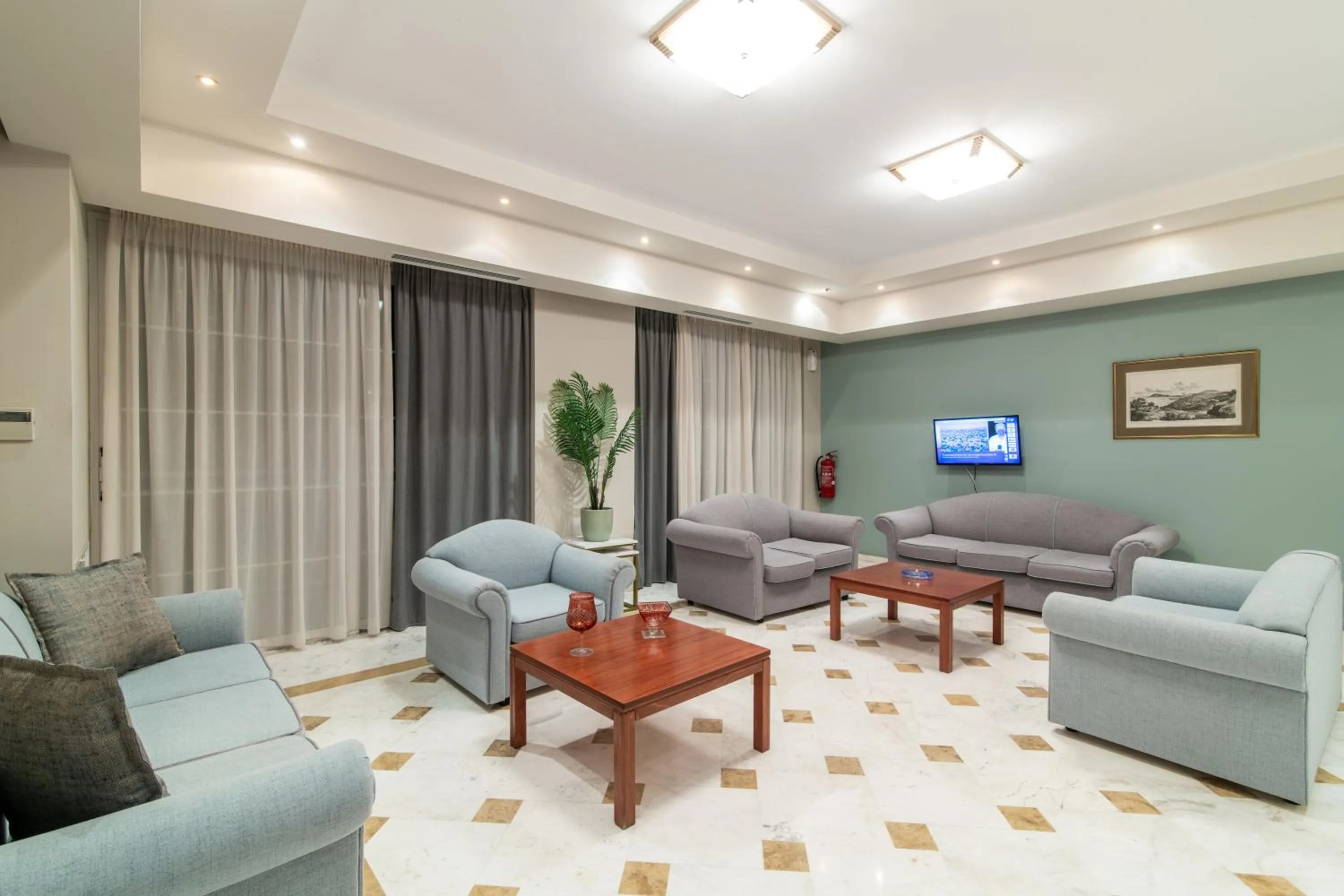 Lobby or reception in Daisy Hotel