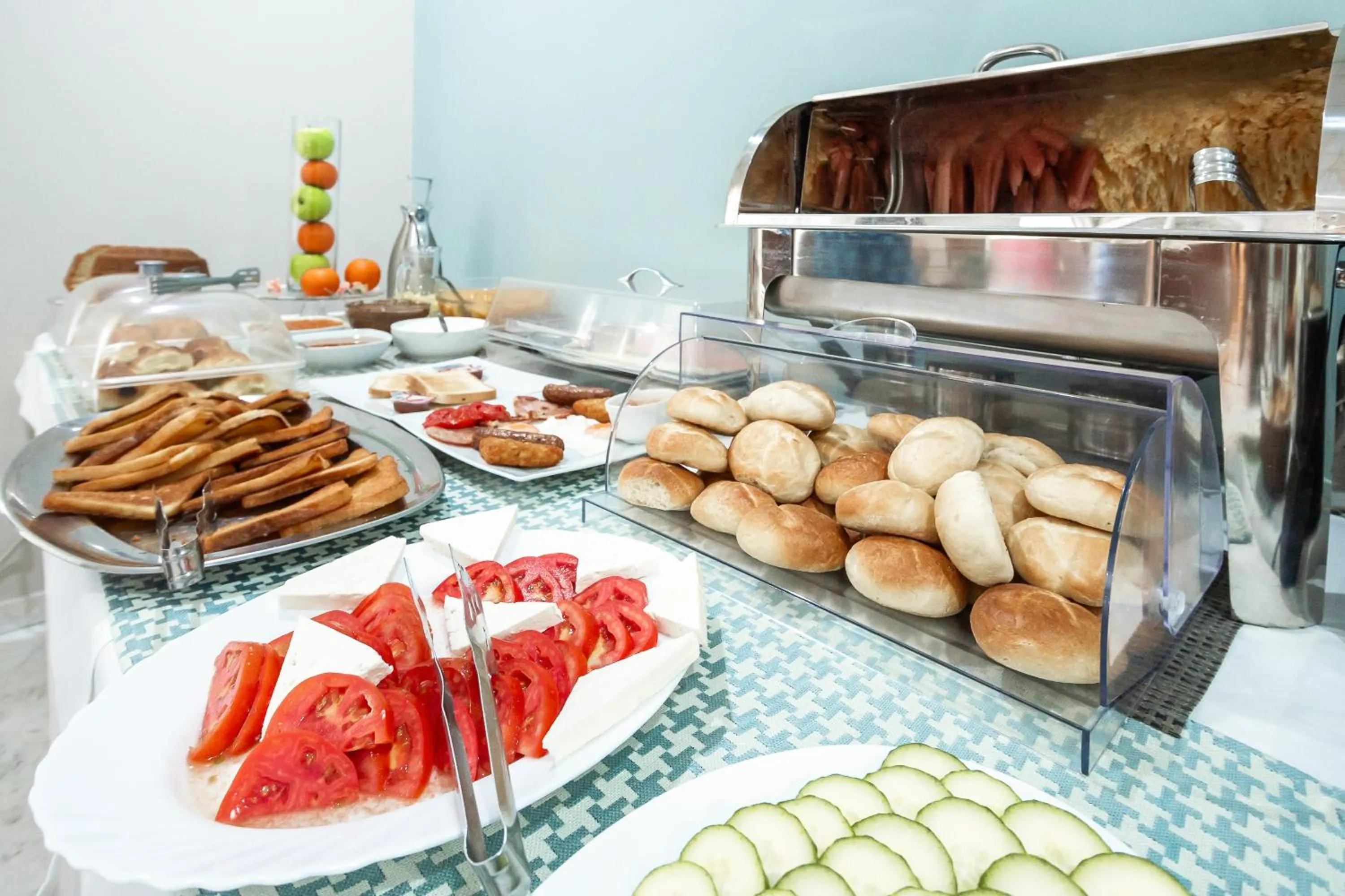 Breakfast in Daisy Hotel