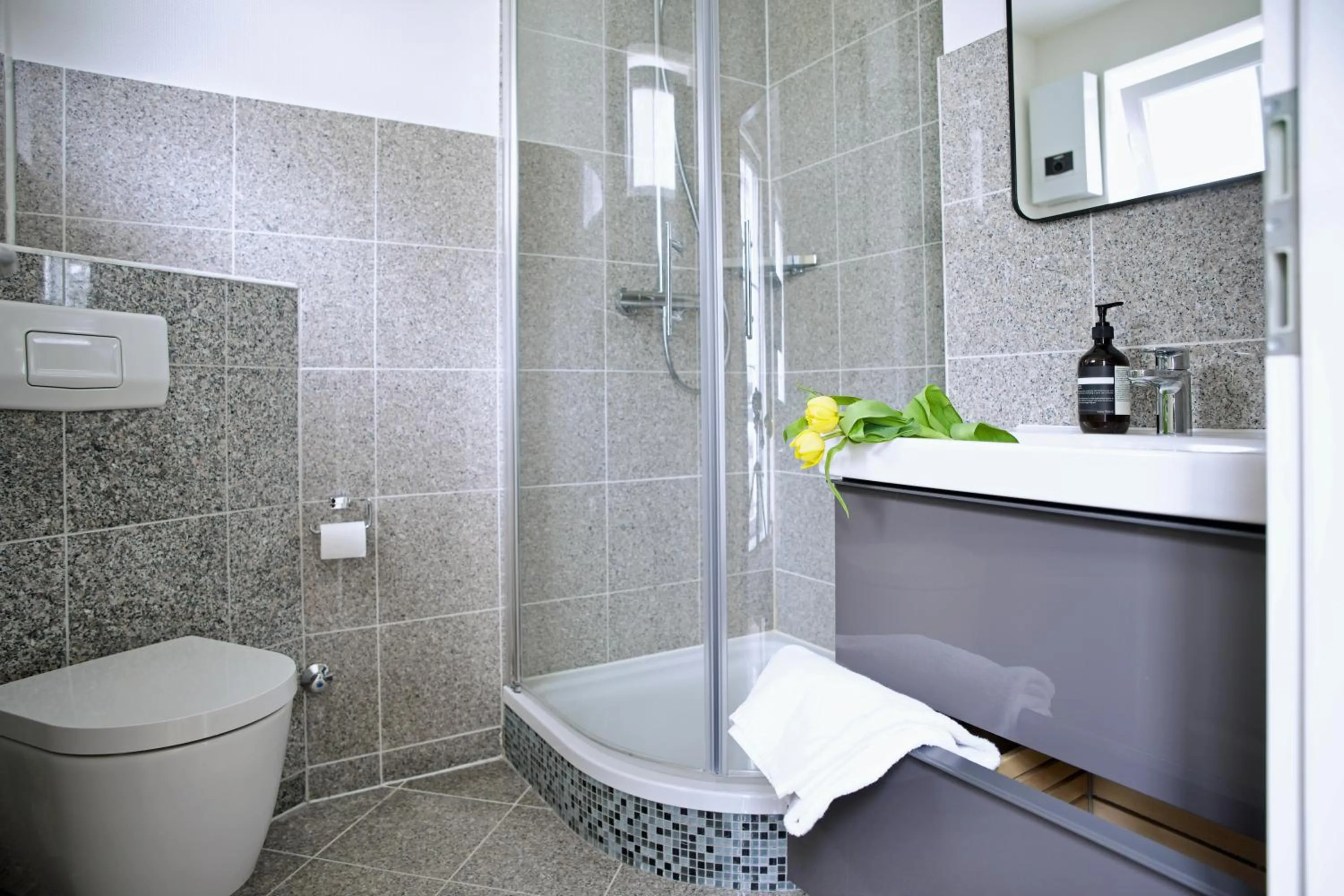 Shower in Apartments Les Jardins