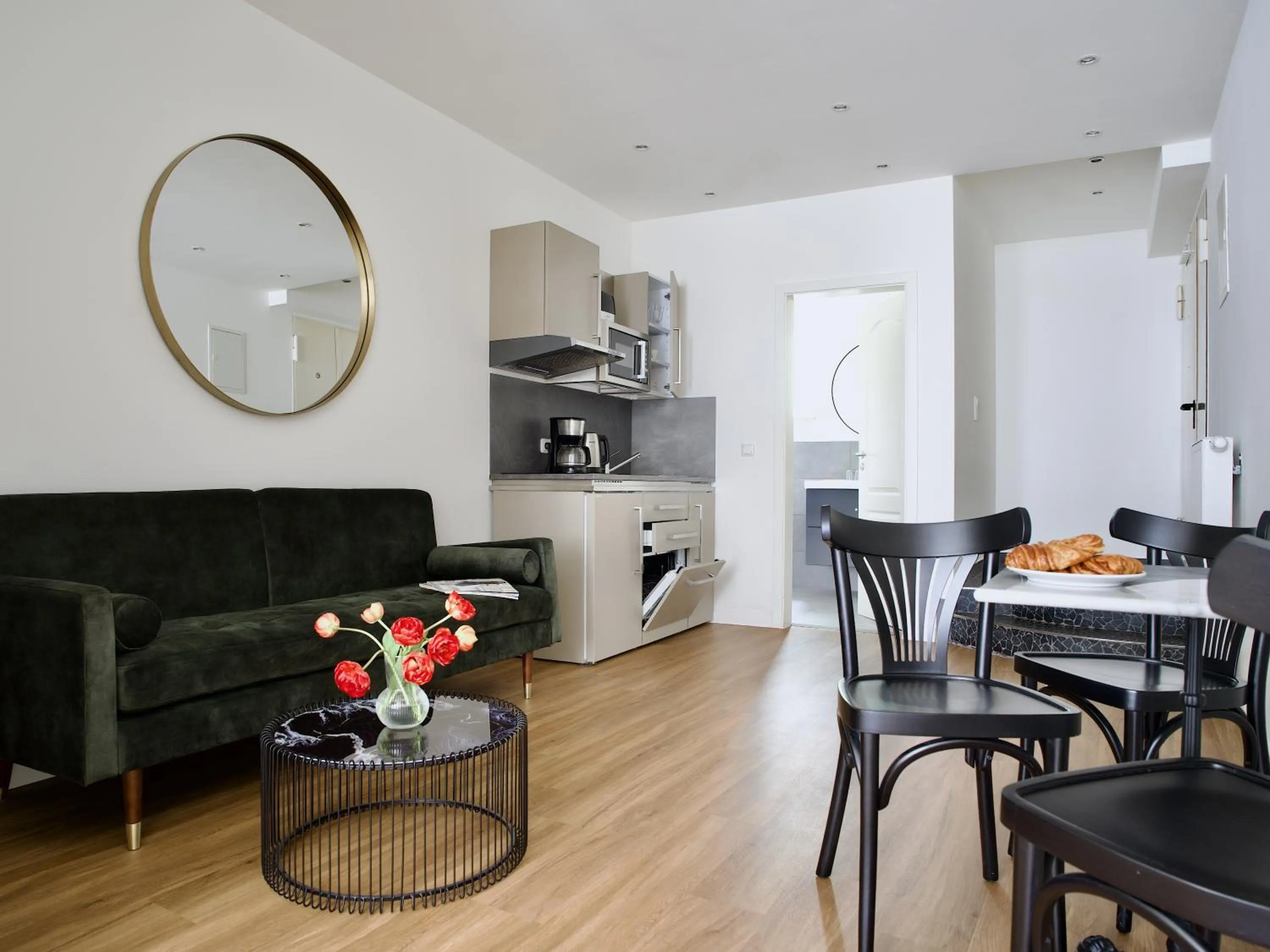 Kitchen or kitchenette in Apartments Les Jardins