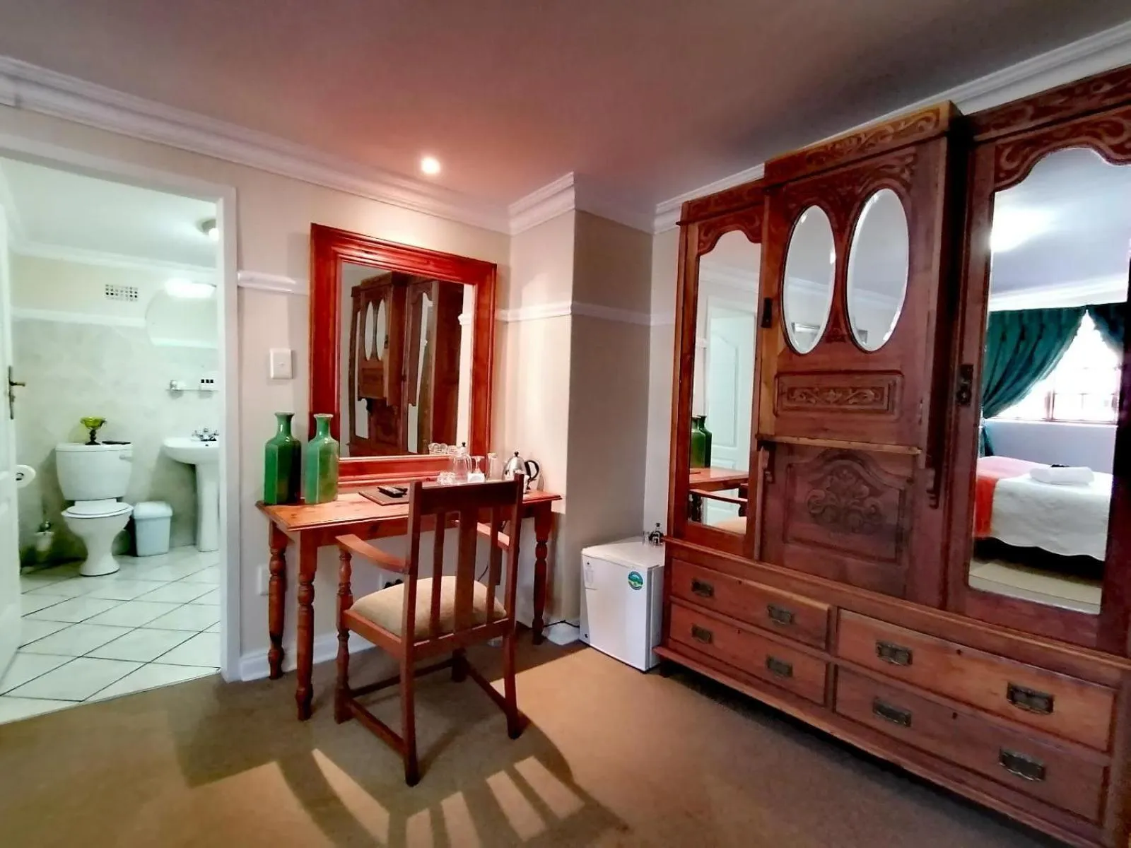 Seating area, Bed in Casa Romana B&B