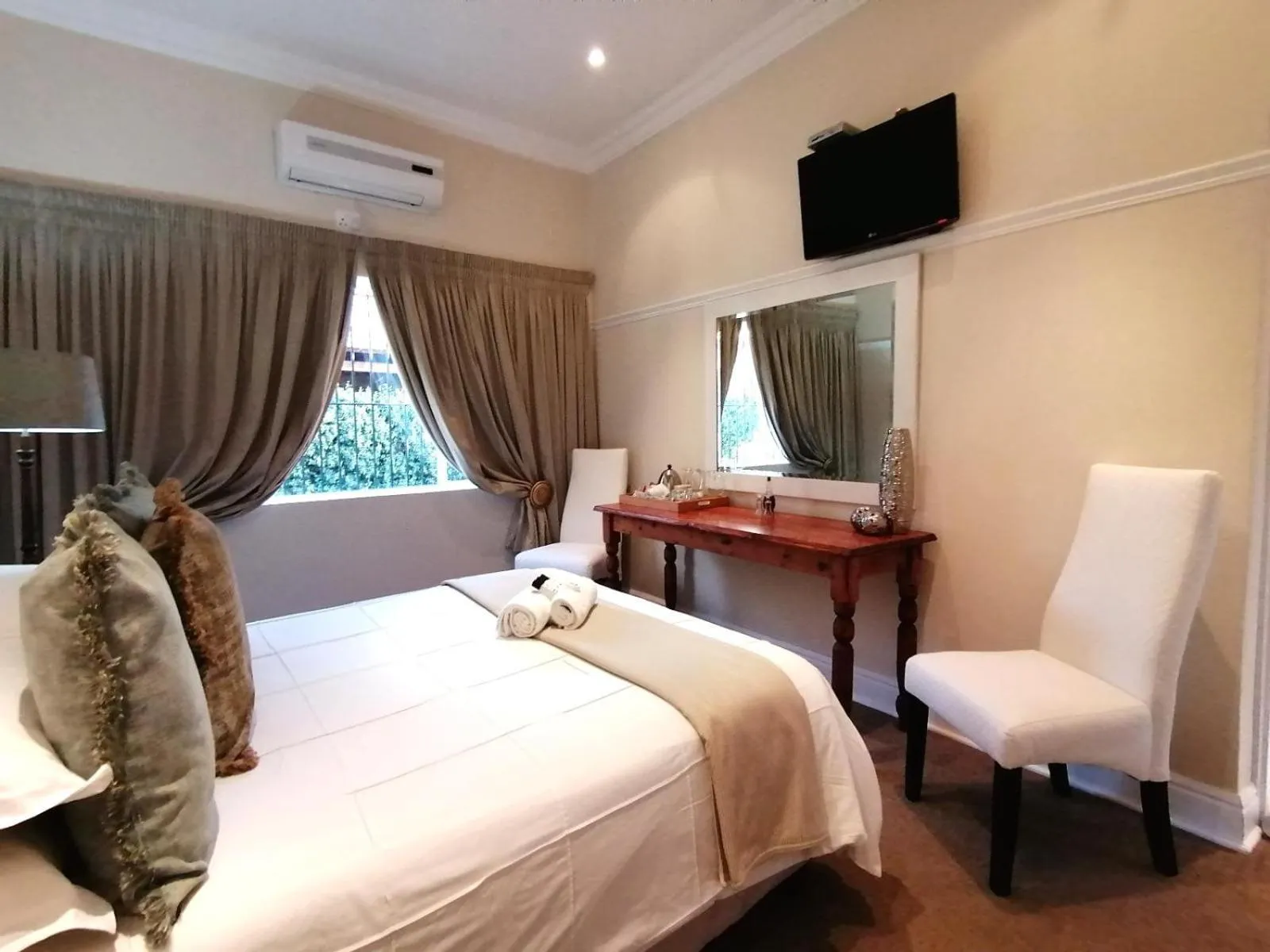 Photo of the whole room, Bed in Casa Romana B&B