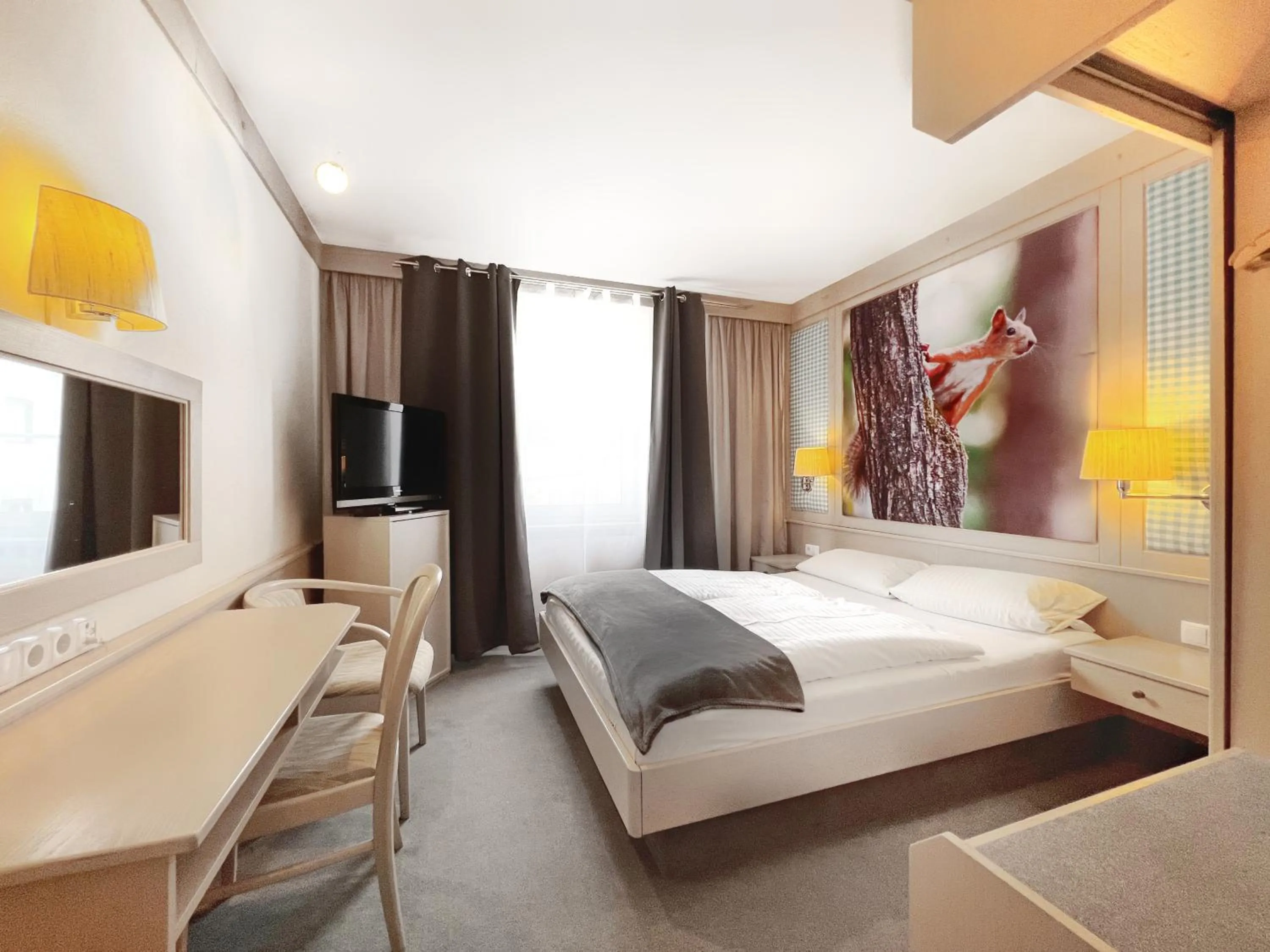 Bed in WAGNERS Hotel Schönblick, C&C Hotels und Vertrieb GmbH