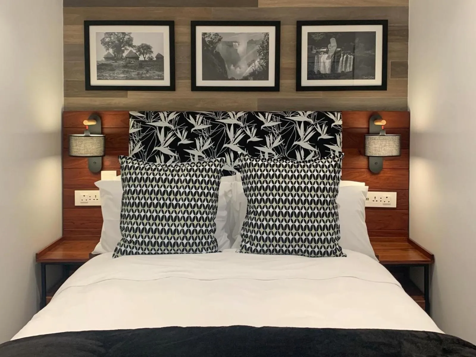 Bed in Pamarah Lodge