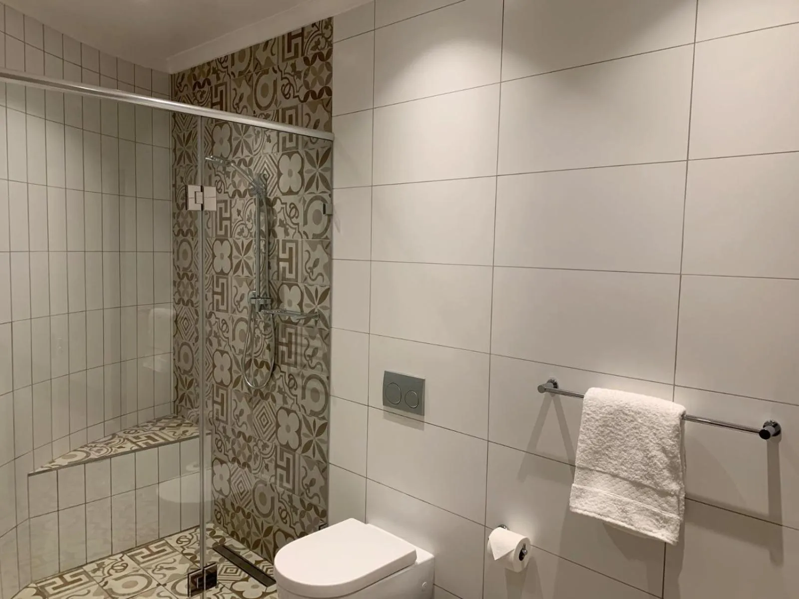 Shower in Pamarah Lodge