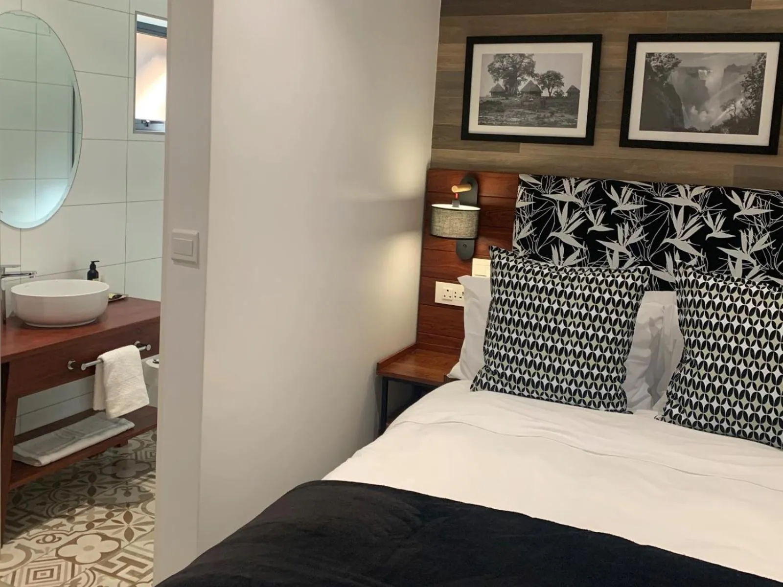 Bed in Pamarah Lodge