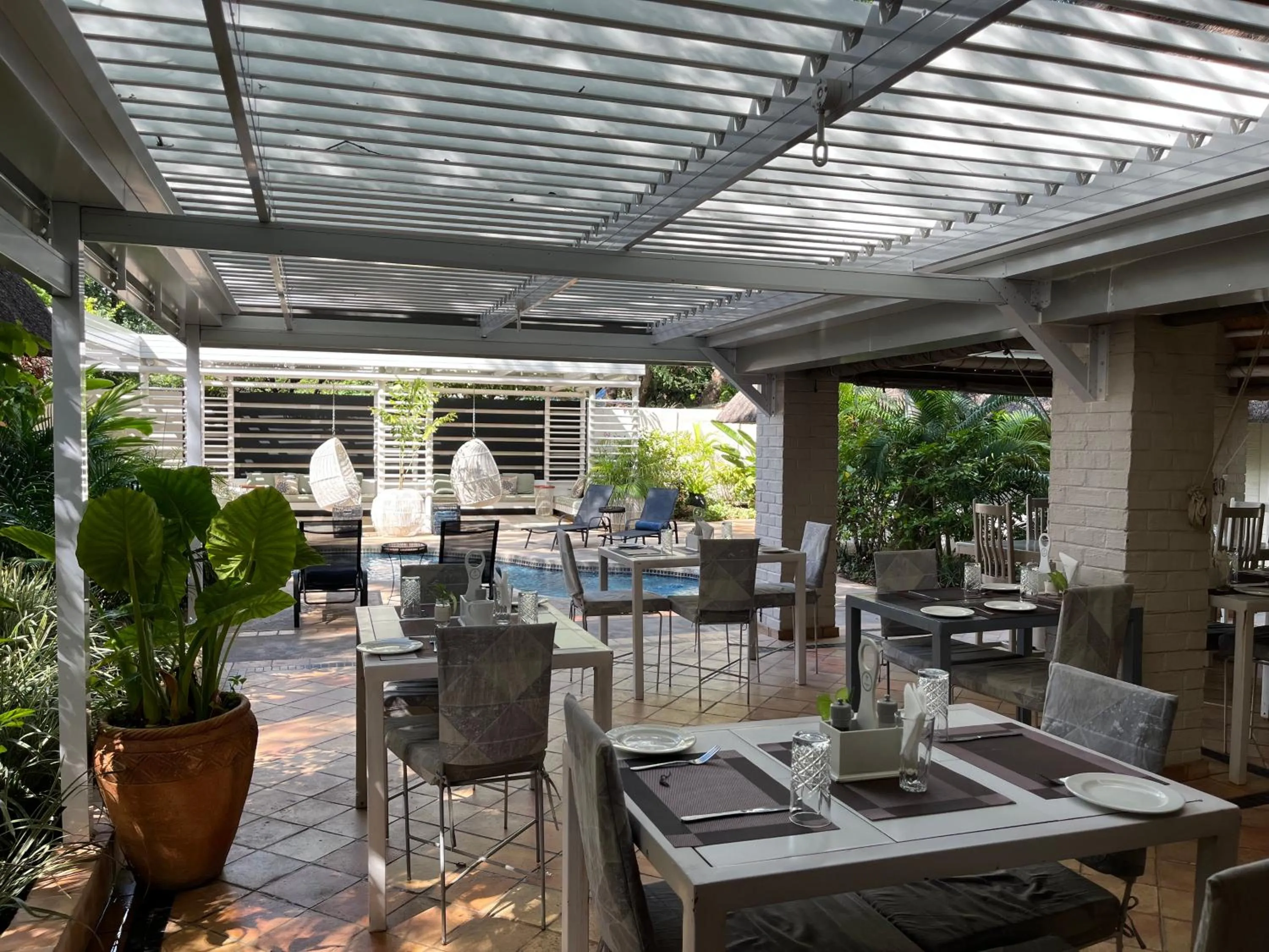 Restaurant/places to eat in Pamarah Lodge