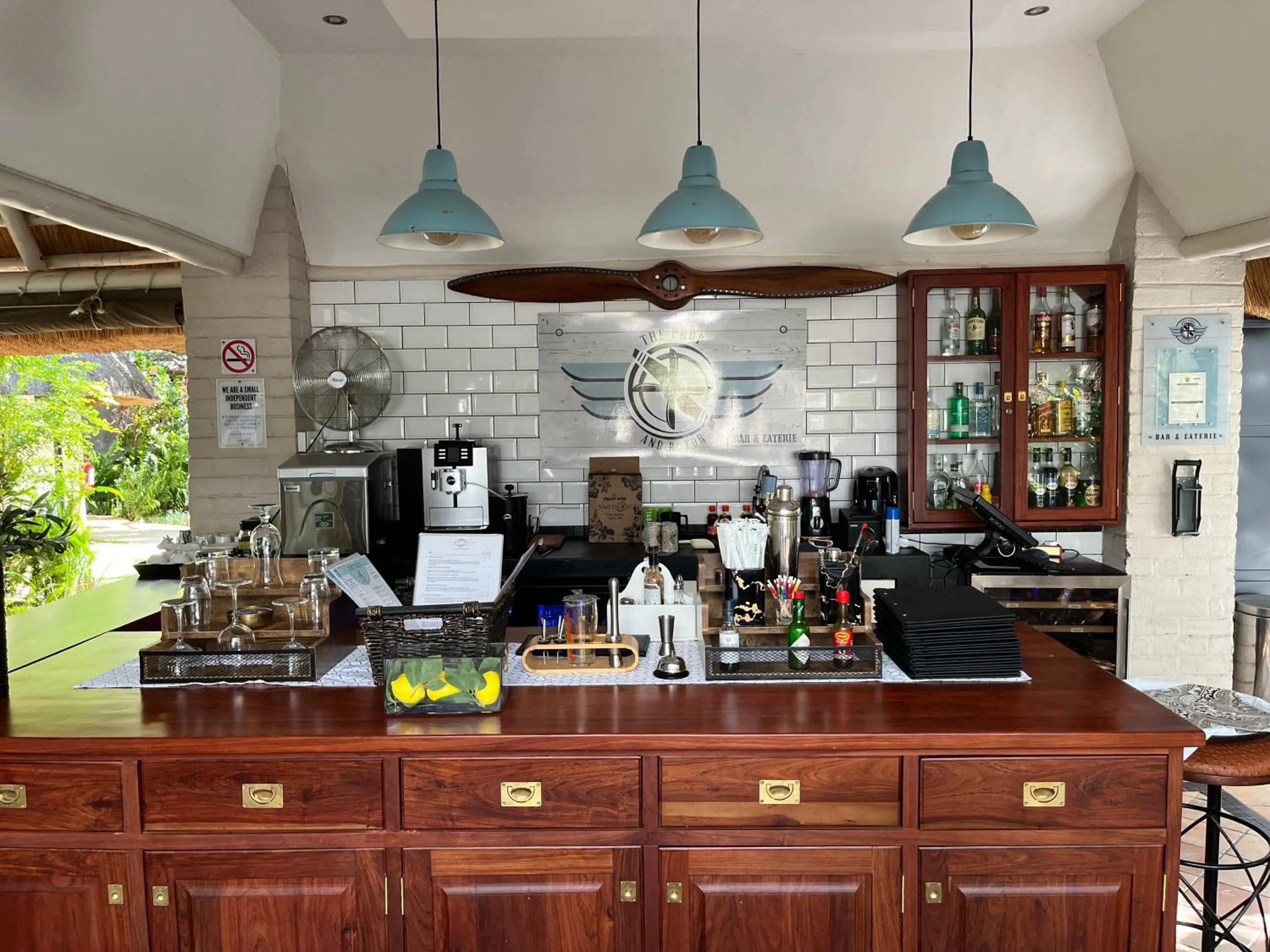 Restaurant/places to eat in Pamarah Lodge