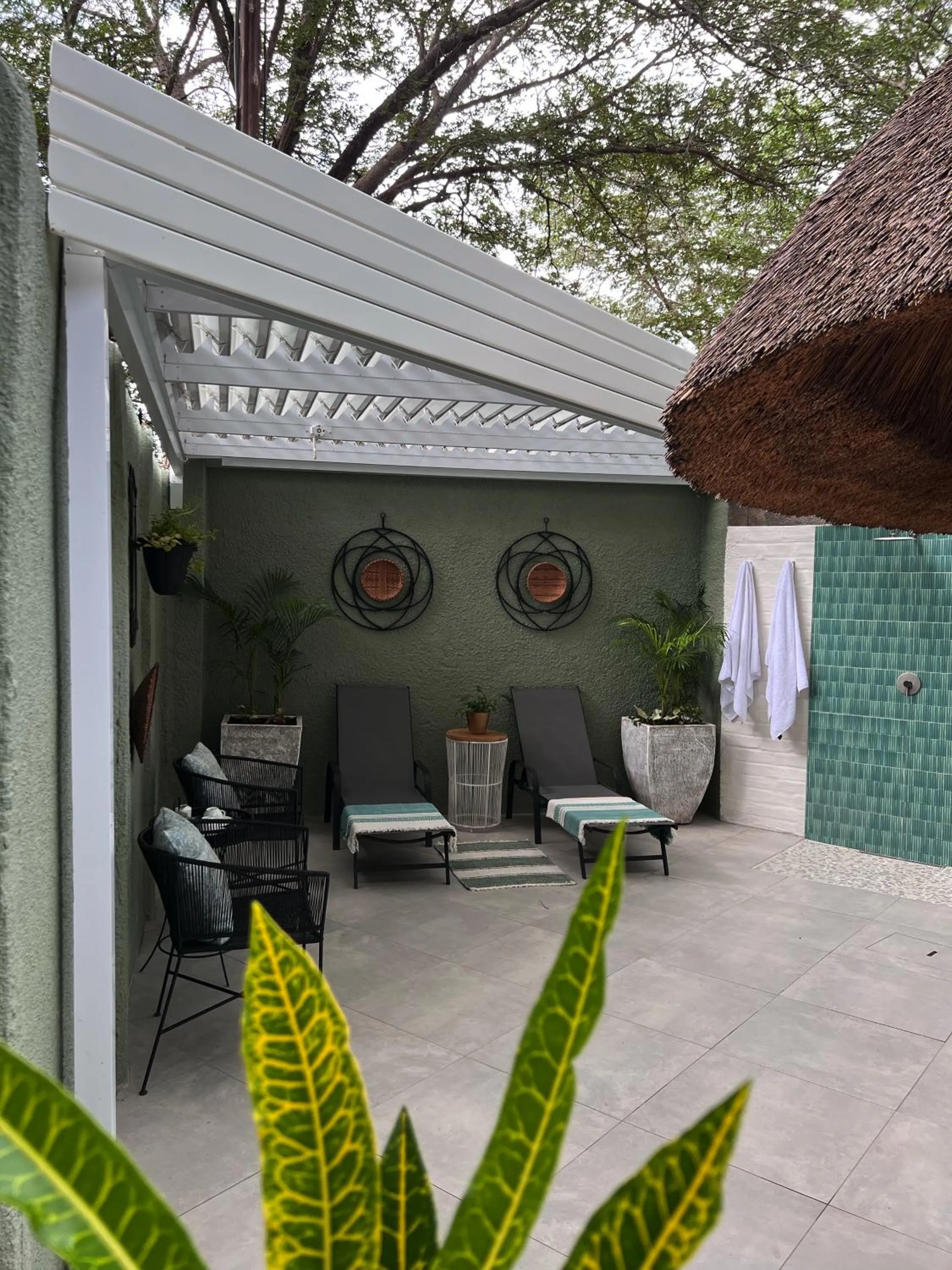 Shower in Pamarah Lodge