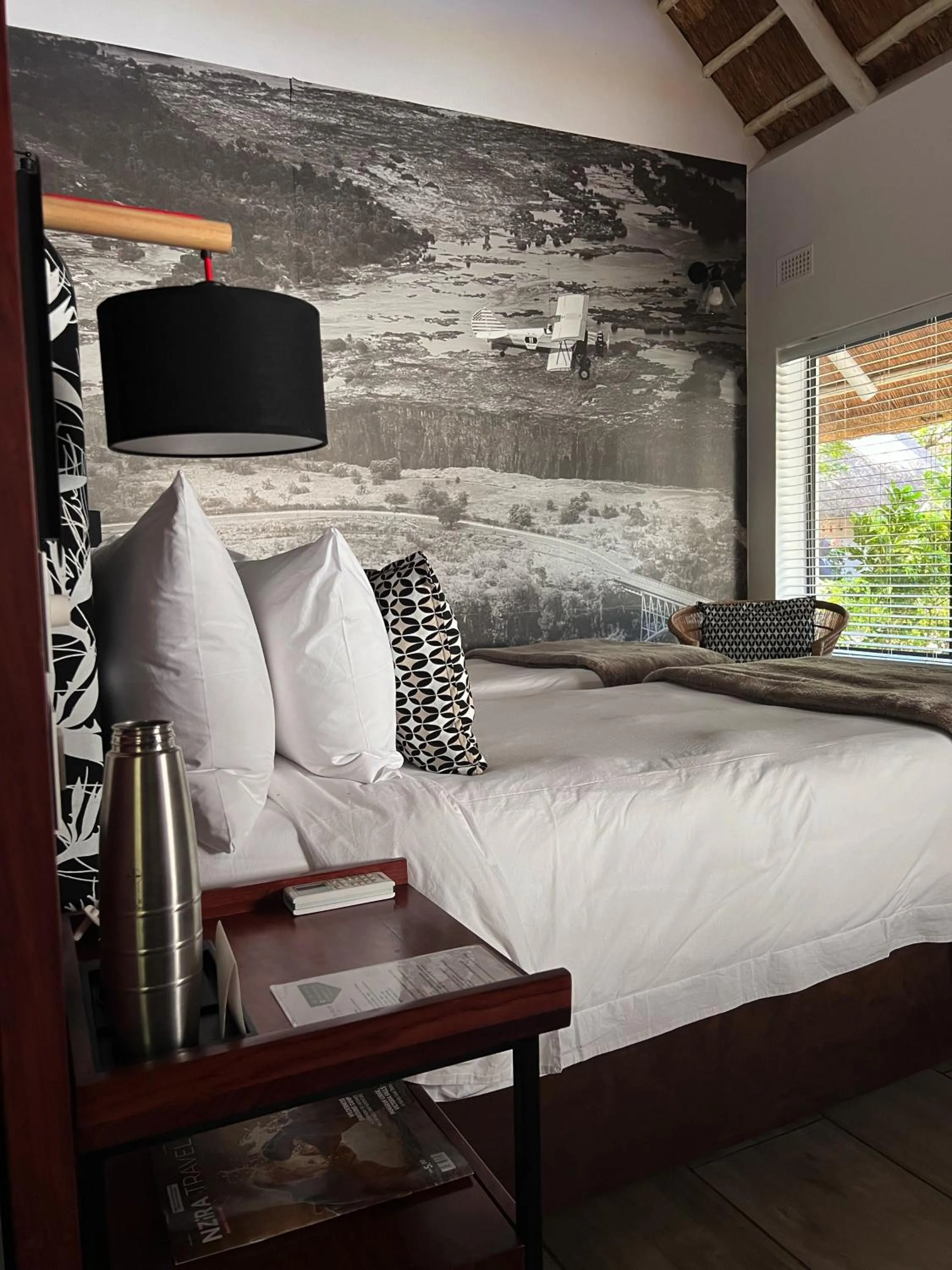 Property building, Bed in Pamarah Lodge