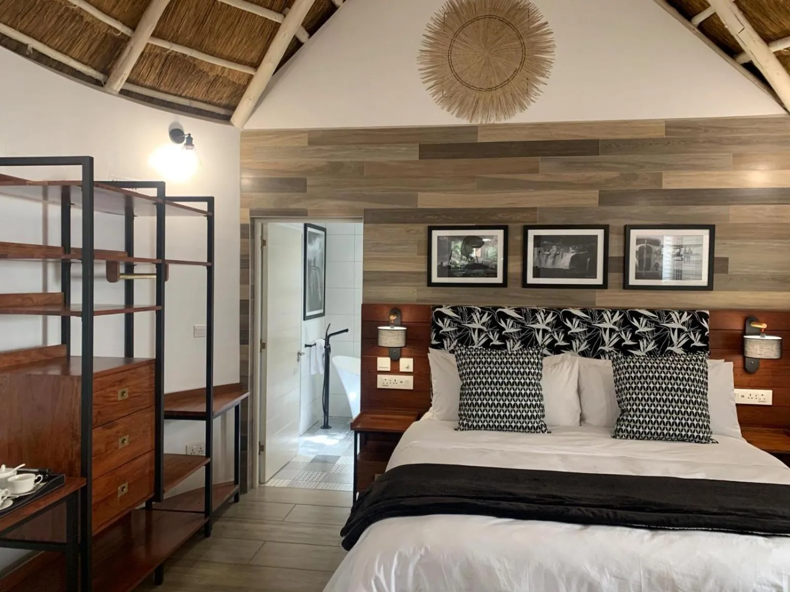 Bed in Pamarah Lodge