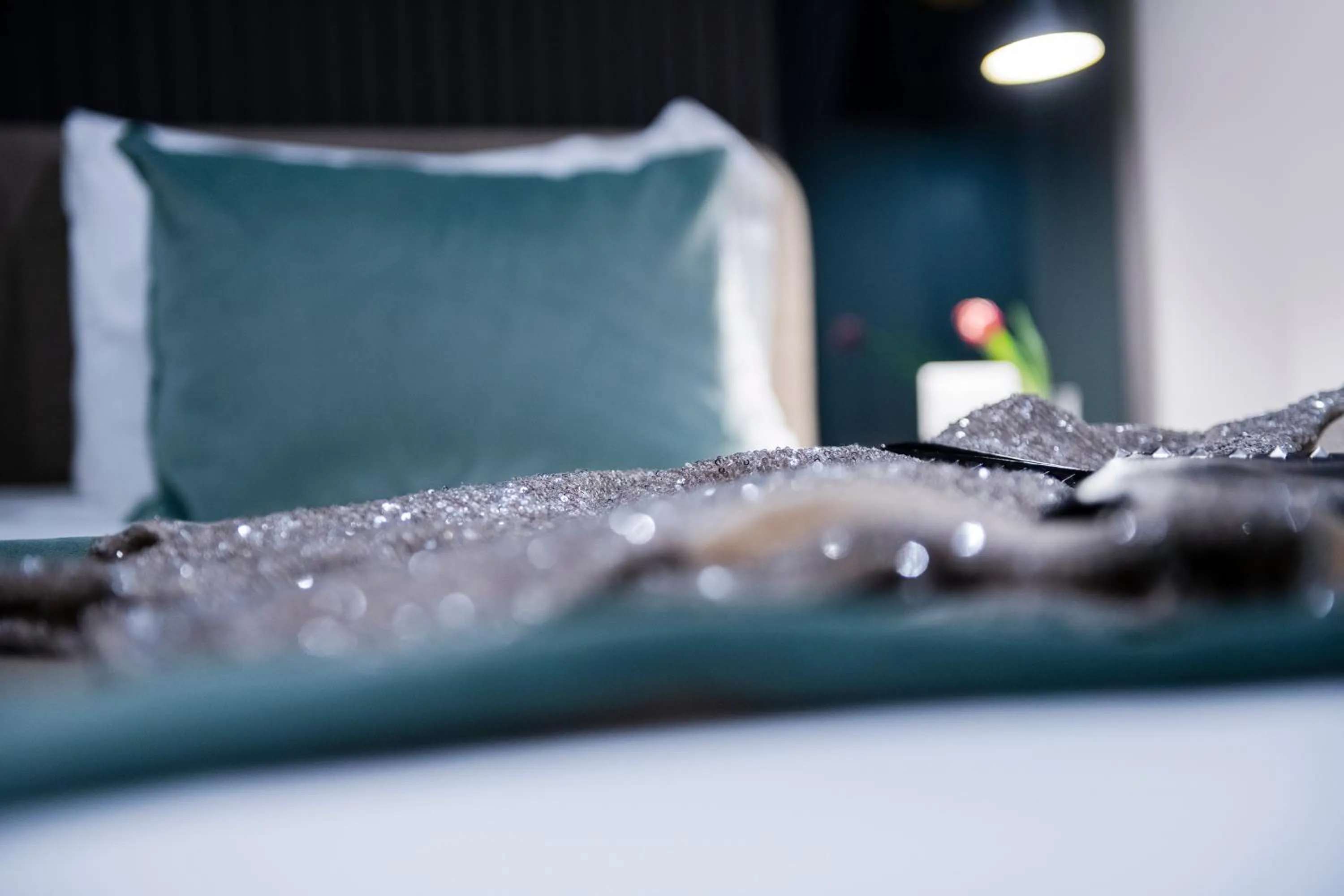 Bed in Hotel 77 Seventy-Seven - Maison D'Art Collection