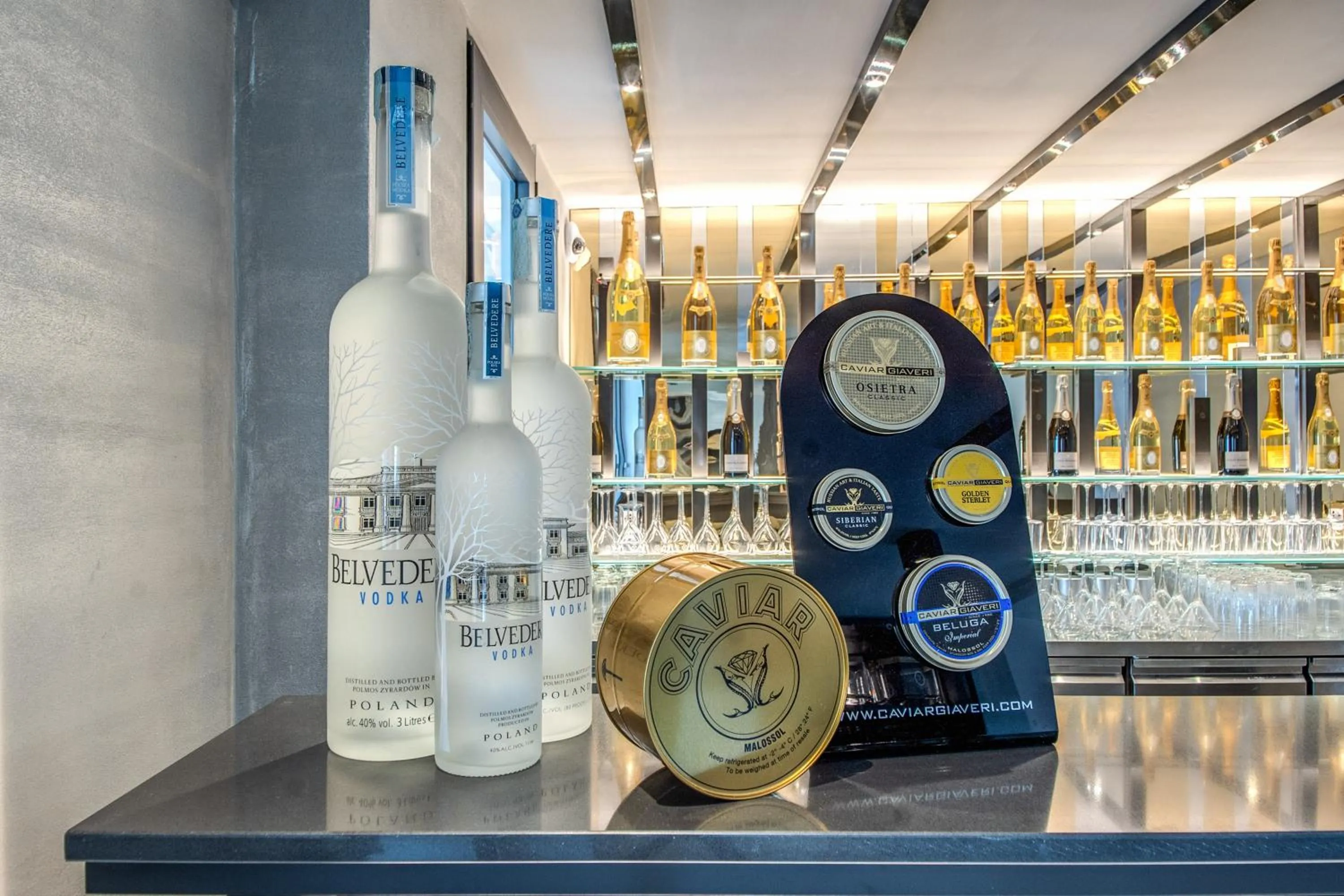 Lounge or bar in Hotel 77 Seventy-Seven - Maison D'Art Collection