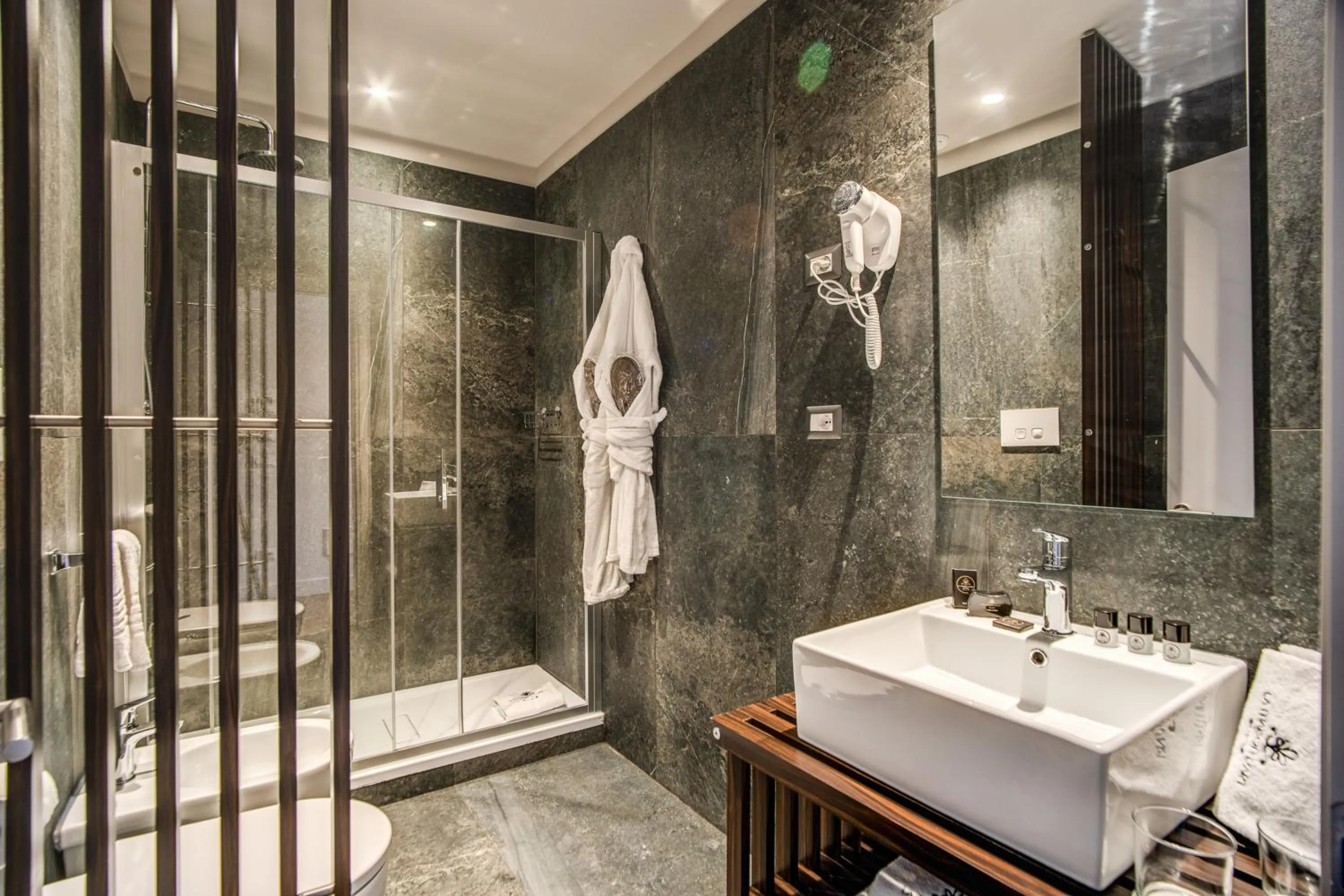 Bathroom in Hotel 77 Seventy-Seven - Maison D'Art Collection
